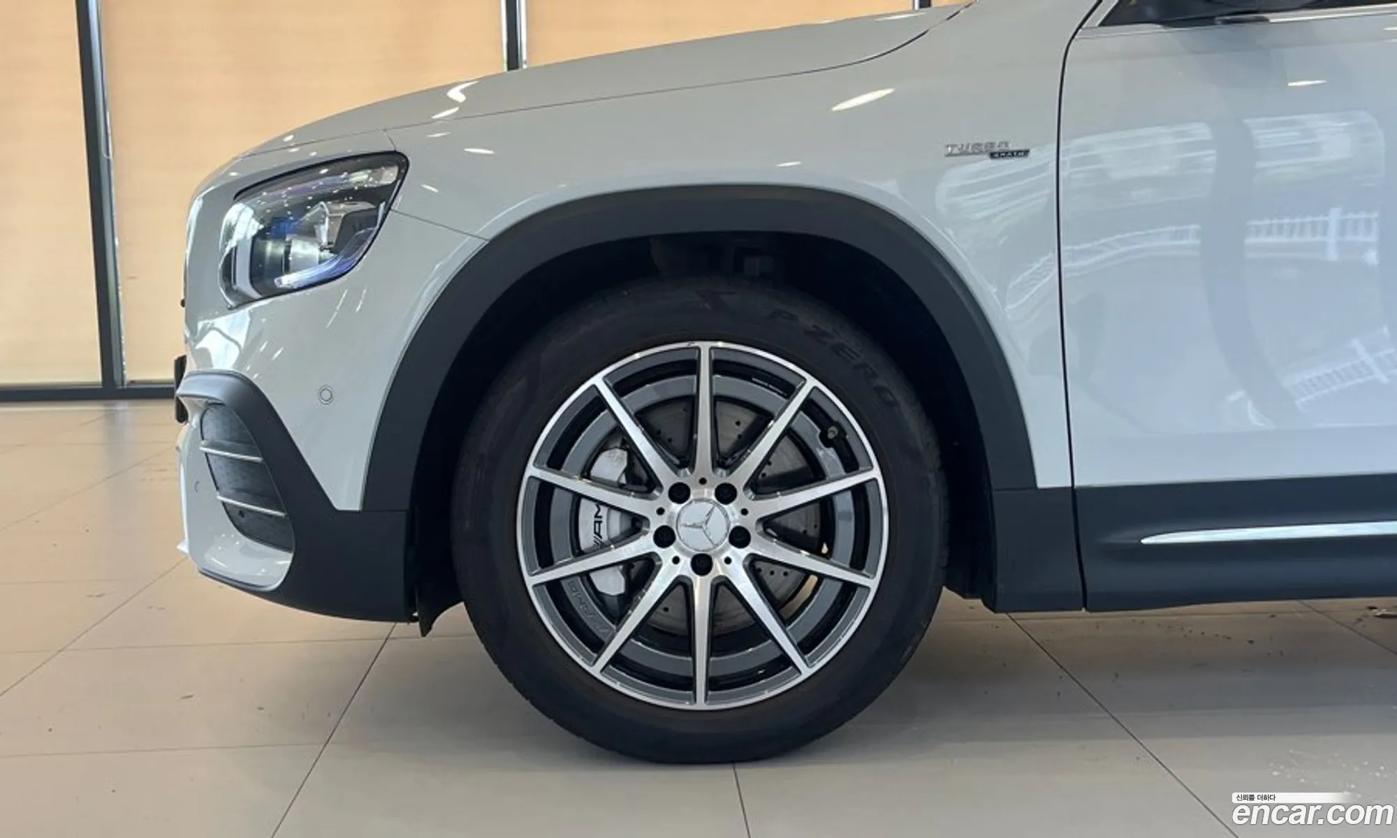 Mercedes-Benz Glb Amg Glb35 4Matic 2023 - фотография 18755002