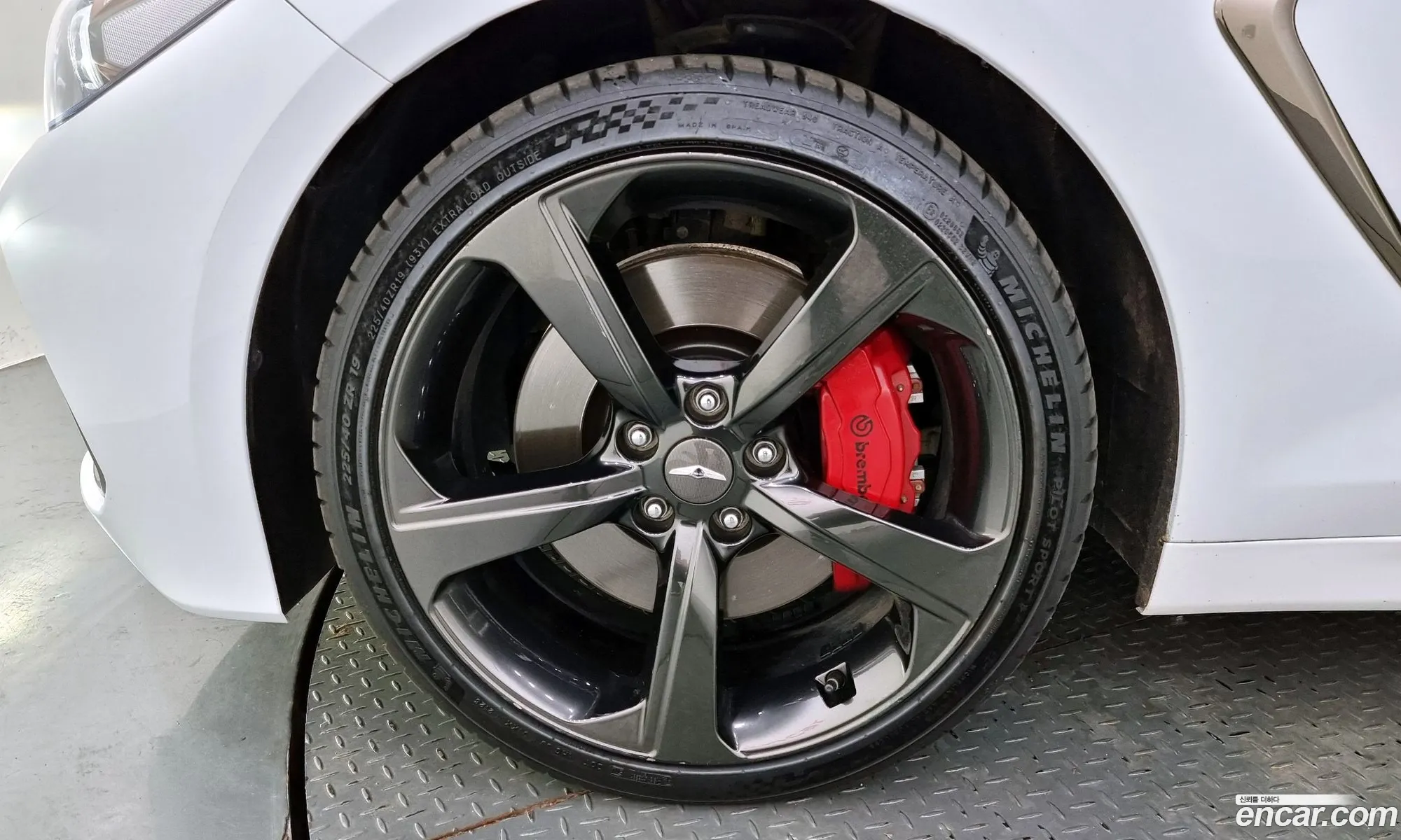 Genesis G70 I 33T Sports Awd 2019 - фотография 90871