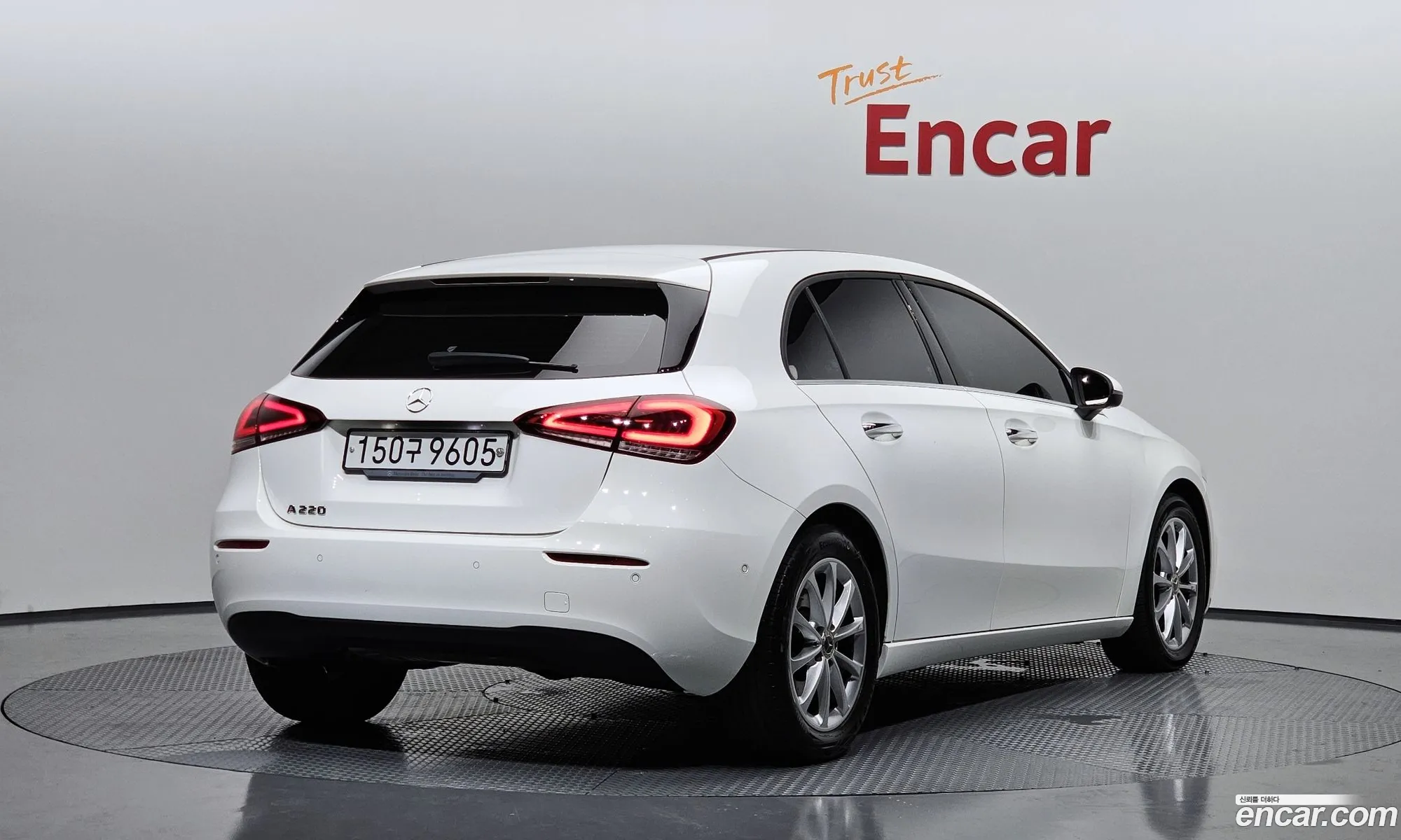 Mercedes-Benz A-Klasse Iv W177 A220 Hatchback 2020 - фотография 13622582