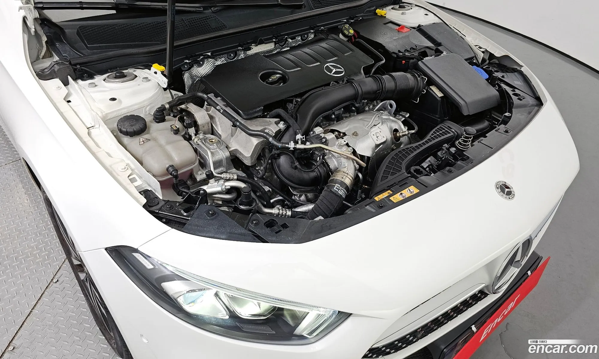 Mercedes-Benz A-Klasse Iv W177 A220 Hatchback 2022 - фотография 18712427