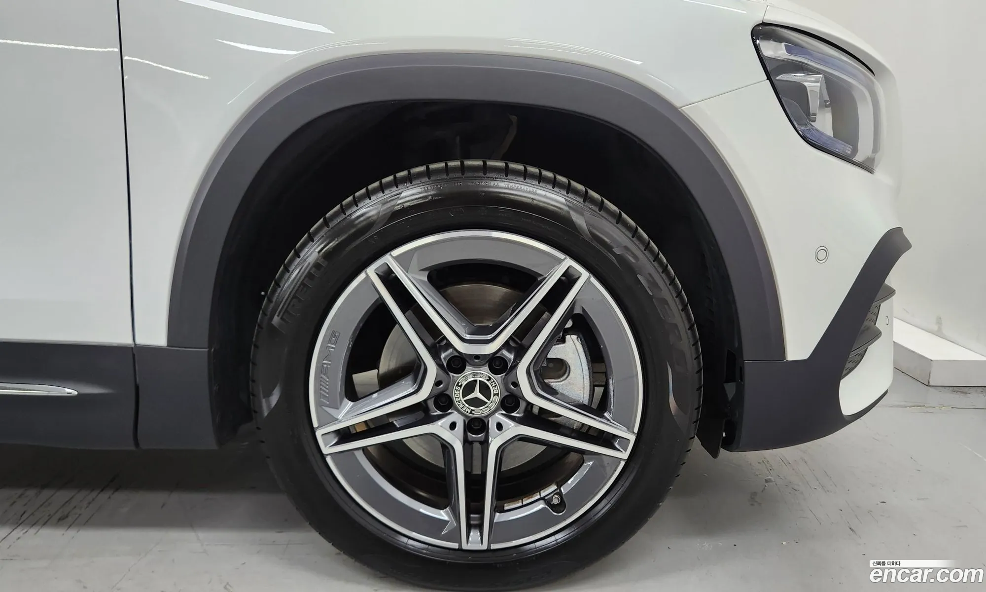 Mercedes-Benz Glb Glb250 4Matic 2023 - фотография 18754965