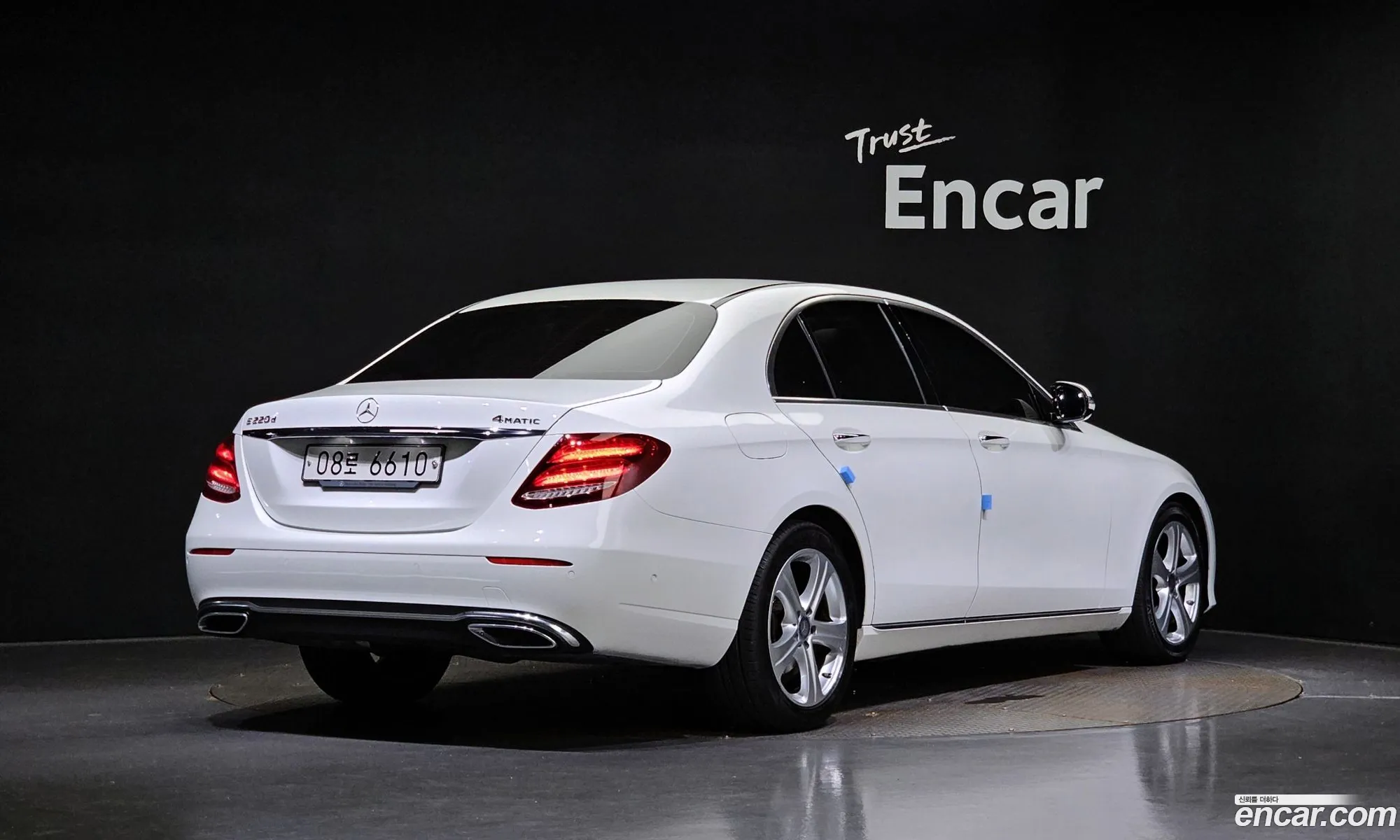 Mercedes-Benz E-Klasse E220D 4Matic Avant Garde 2017 - фотография 13622534