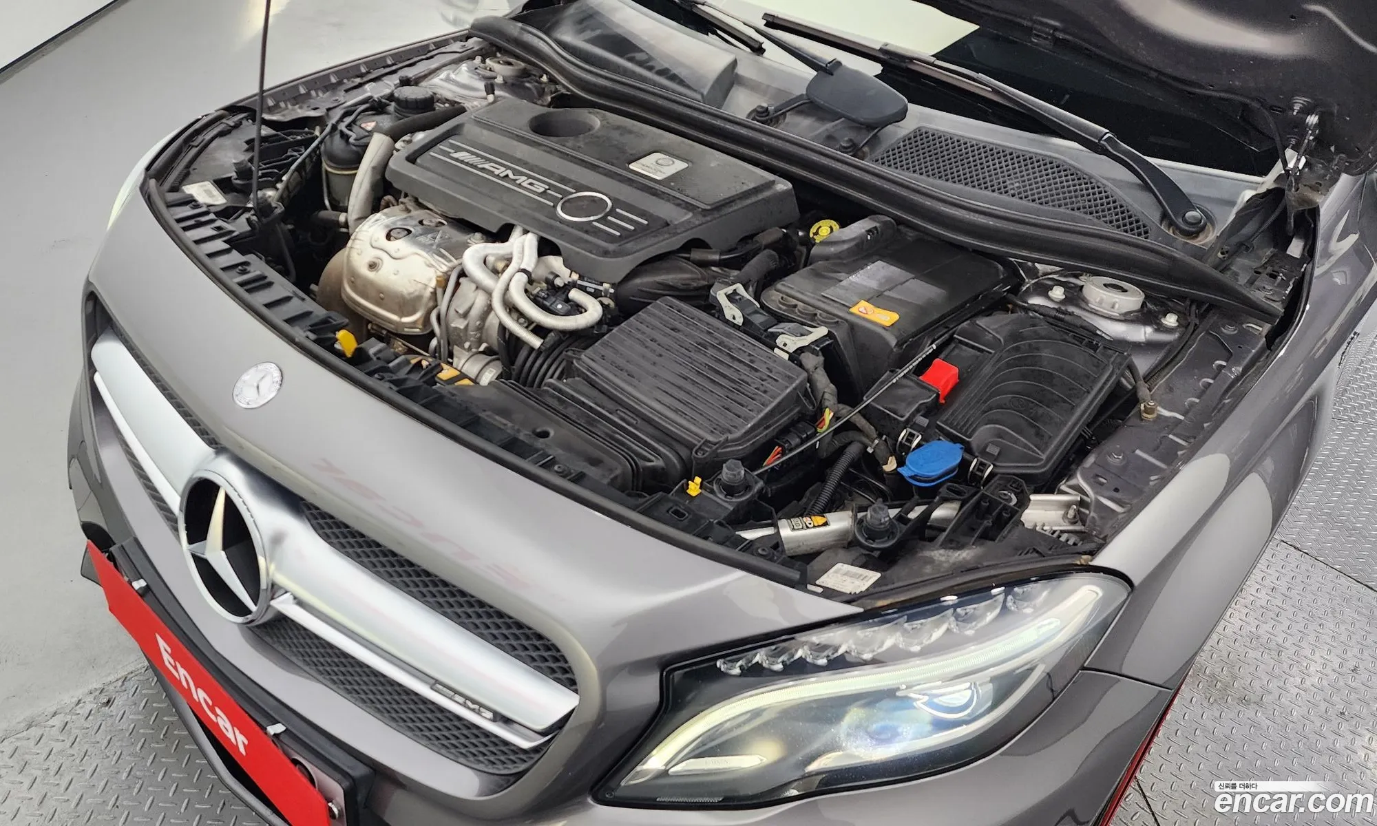 Mercedes-Benz Gla-Klasse Gla45 Amg 4Matic 2015 - фотография 18744655