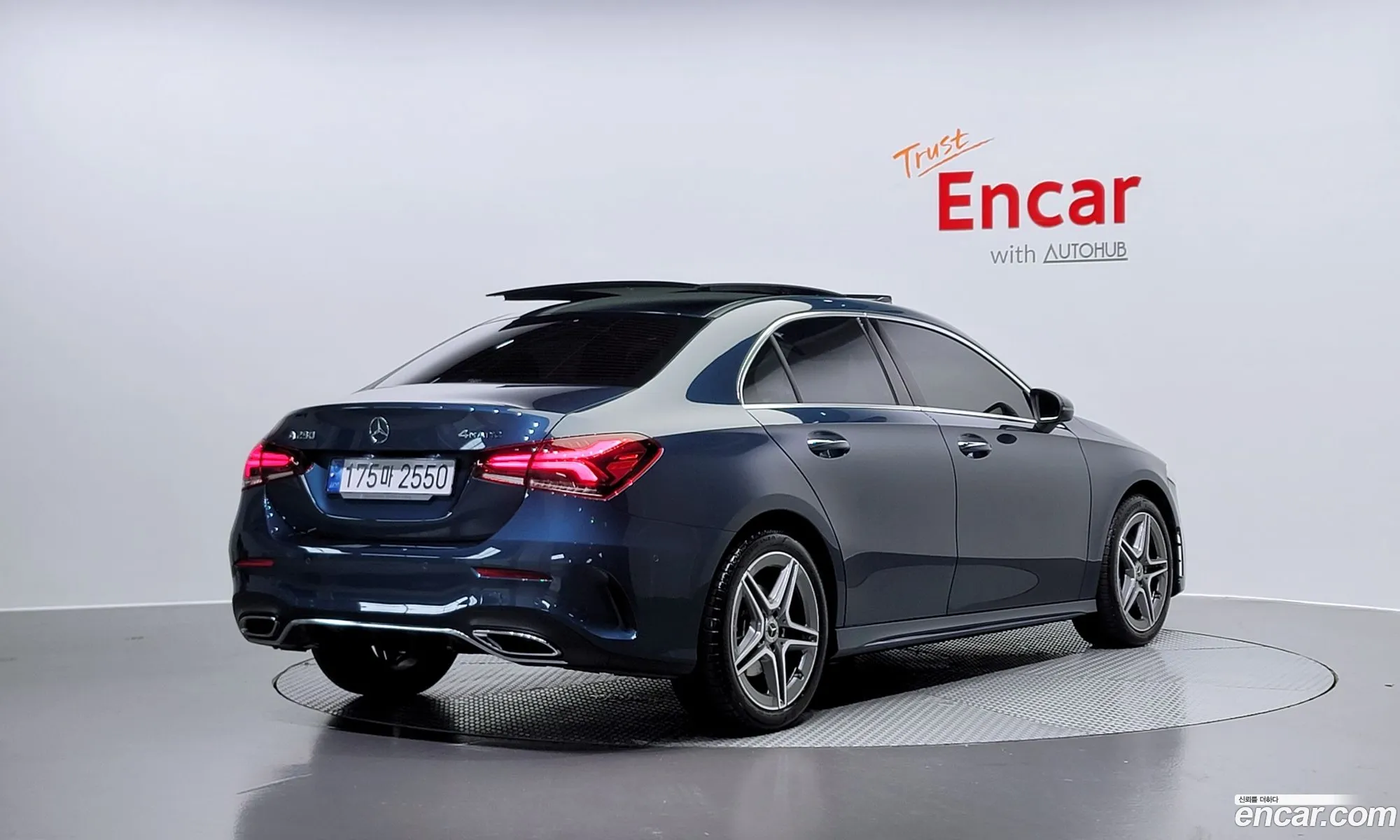 Benz A-Class W177 A250 4Matic Sedan - фотография 13622239