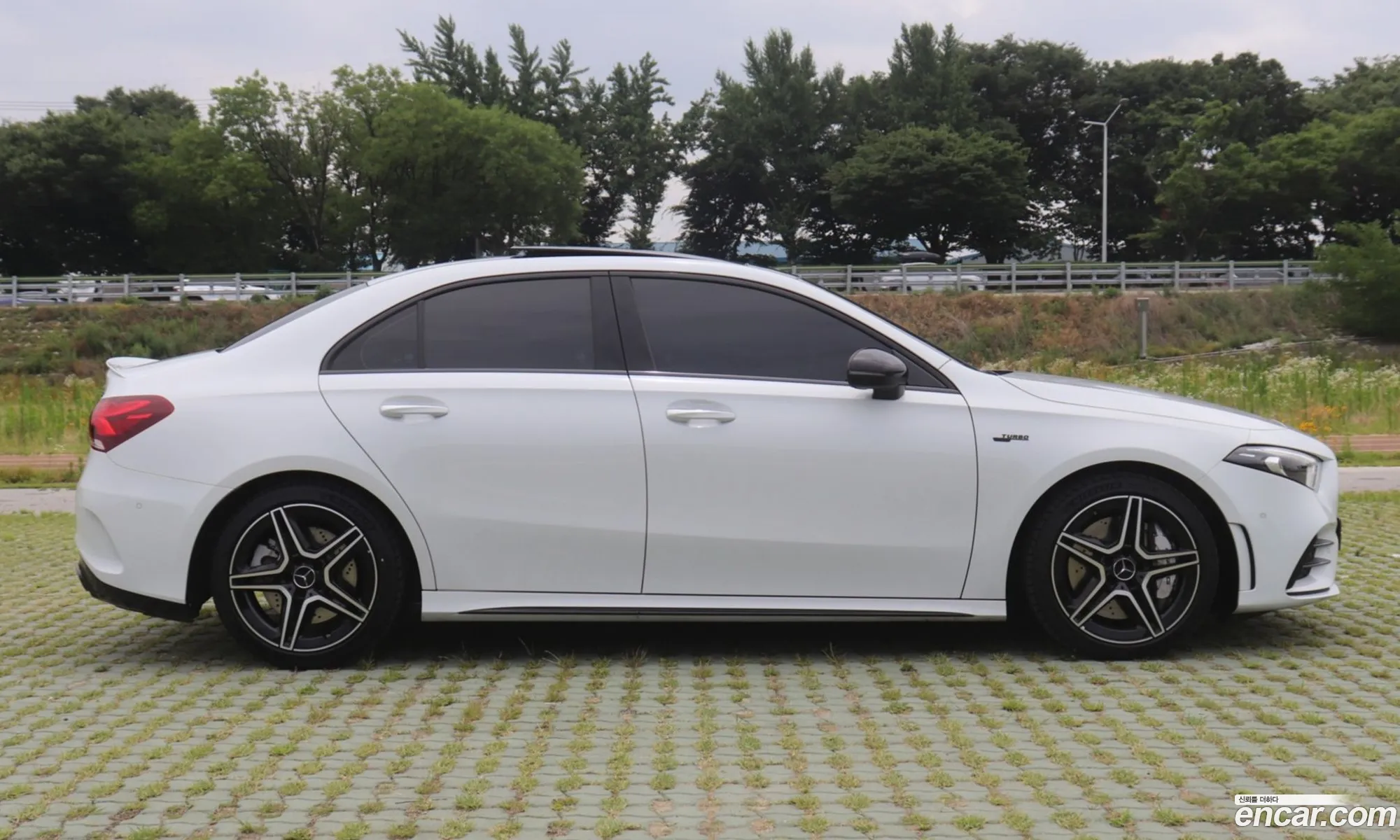 Mercedes A-Class W177 Amg A35 4Matic Sedan - фотография 18744676