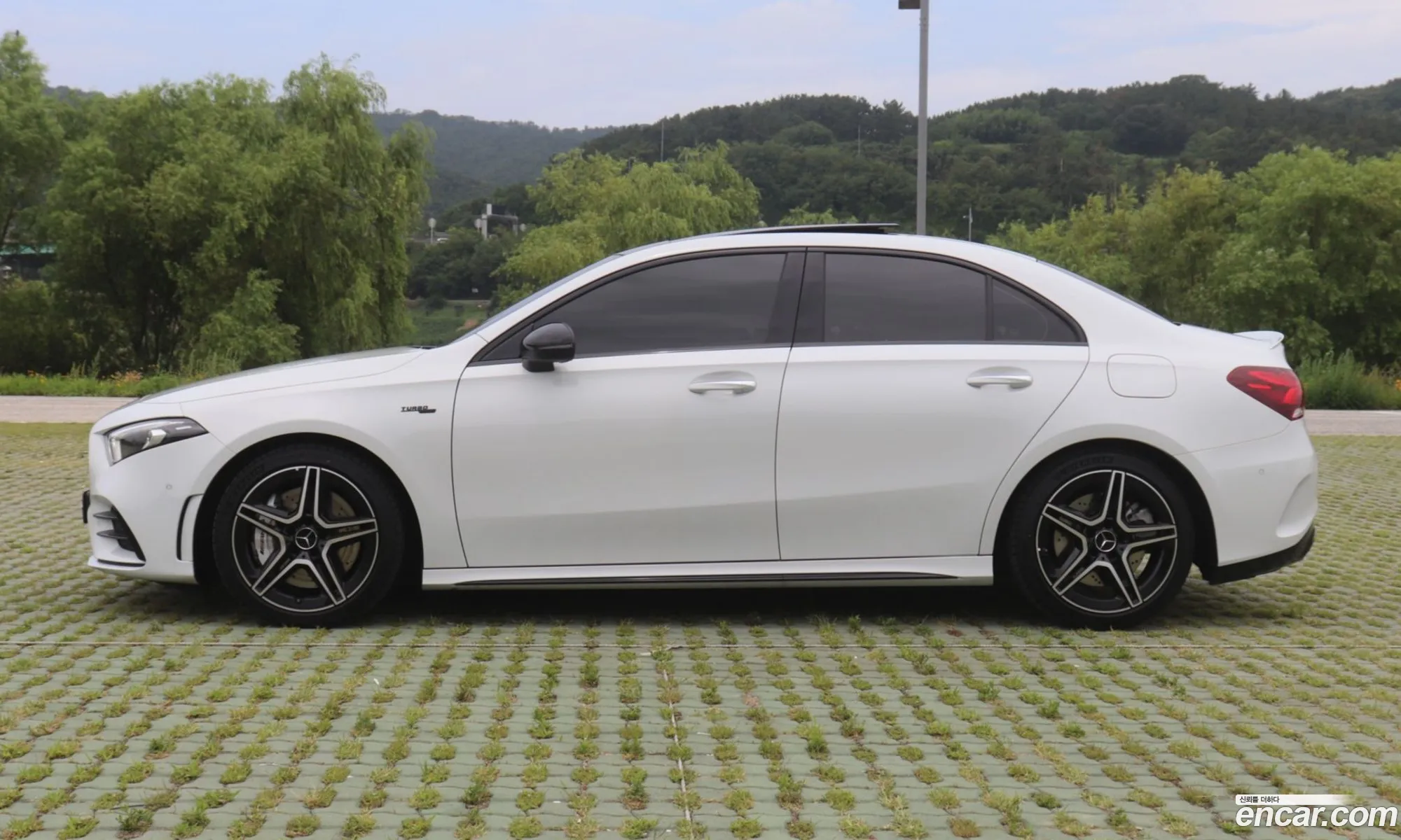 Mercedes A-Class W177 Amg A35 4Matic Sedan - фотография 18744677