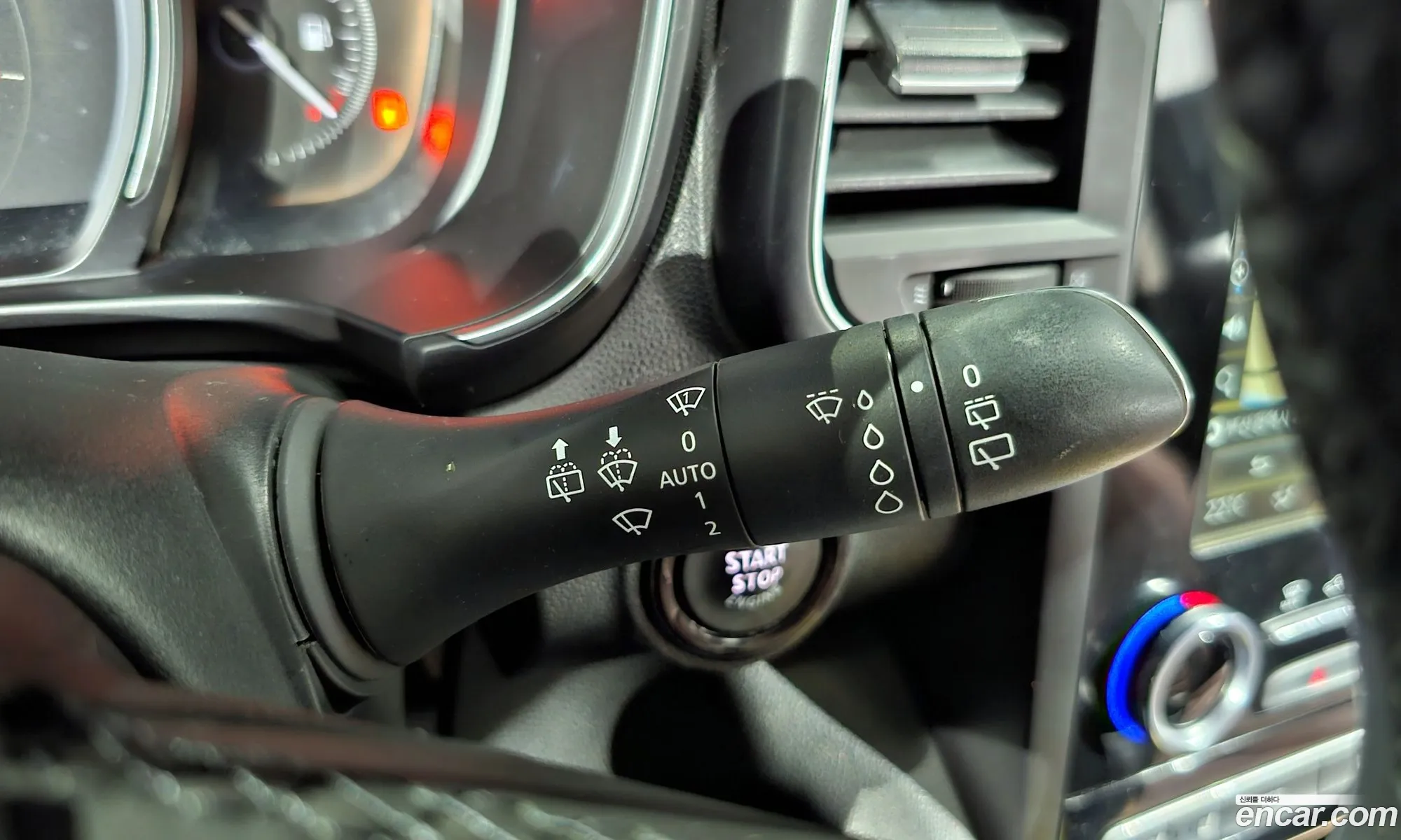 The New Qm620 Gde Re Signature 2Wd - фотография 12578086