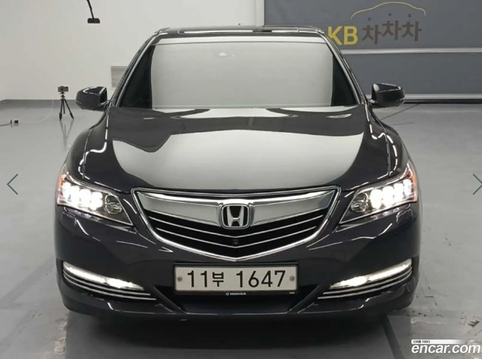 Honda Legend V 35 2016 - фотография 12676251