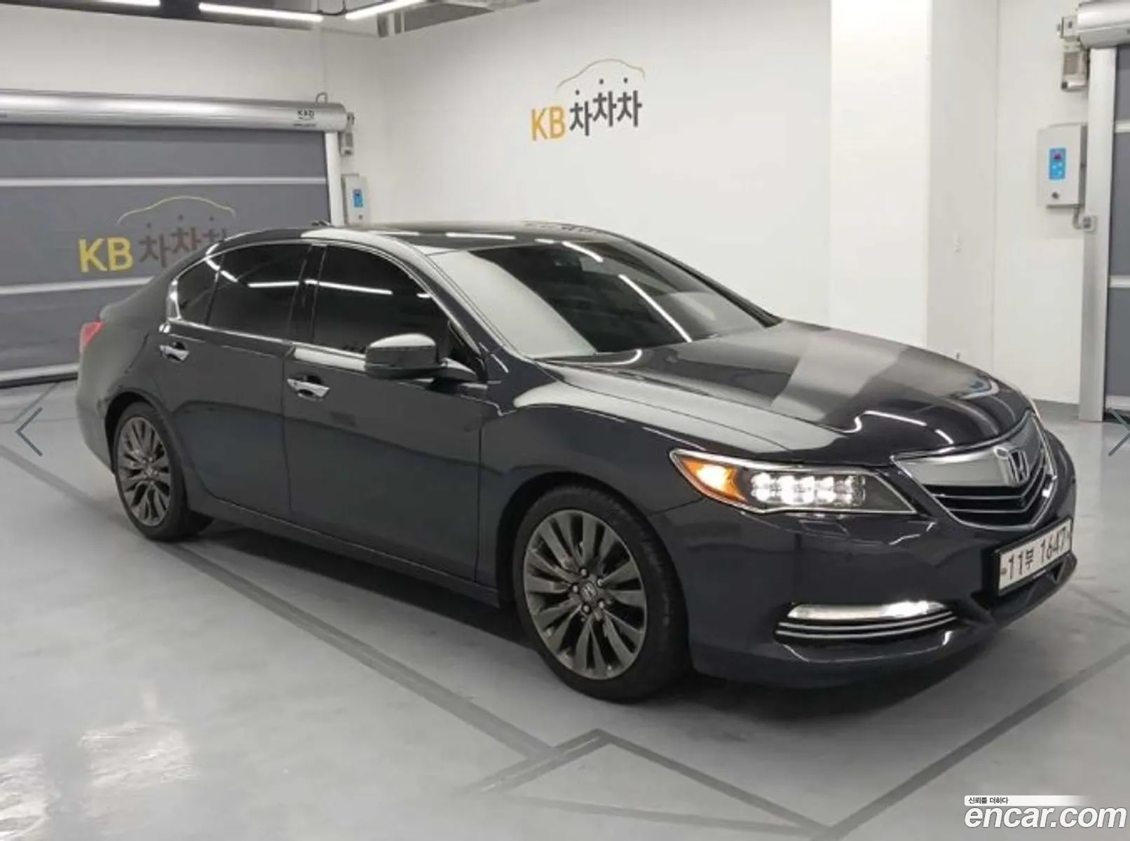 Honda Legend V 35 2016 - фотография 12676254