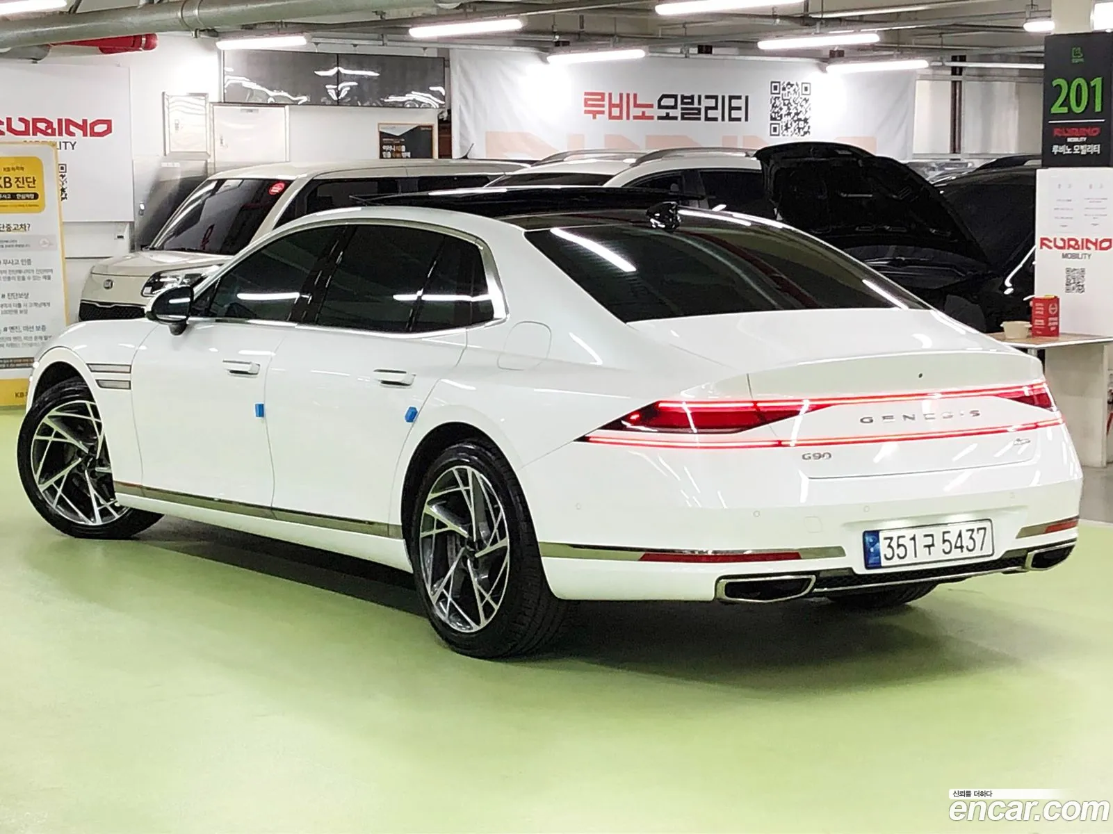 Genesis G90 Gasoline 35 Turbo Awd 2023 - фотография 17424123