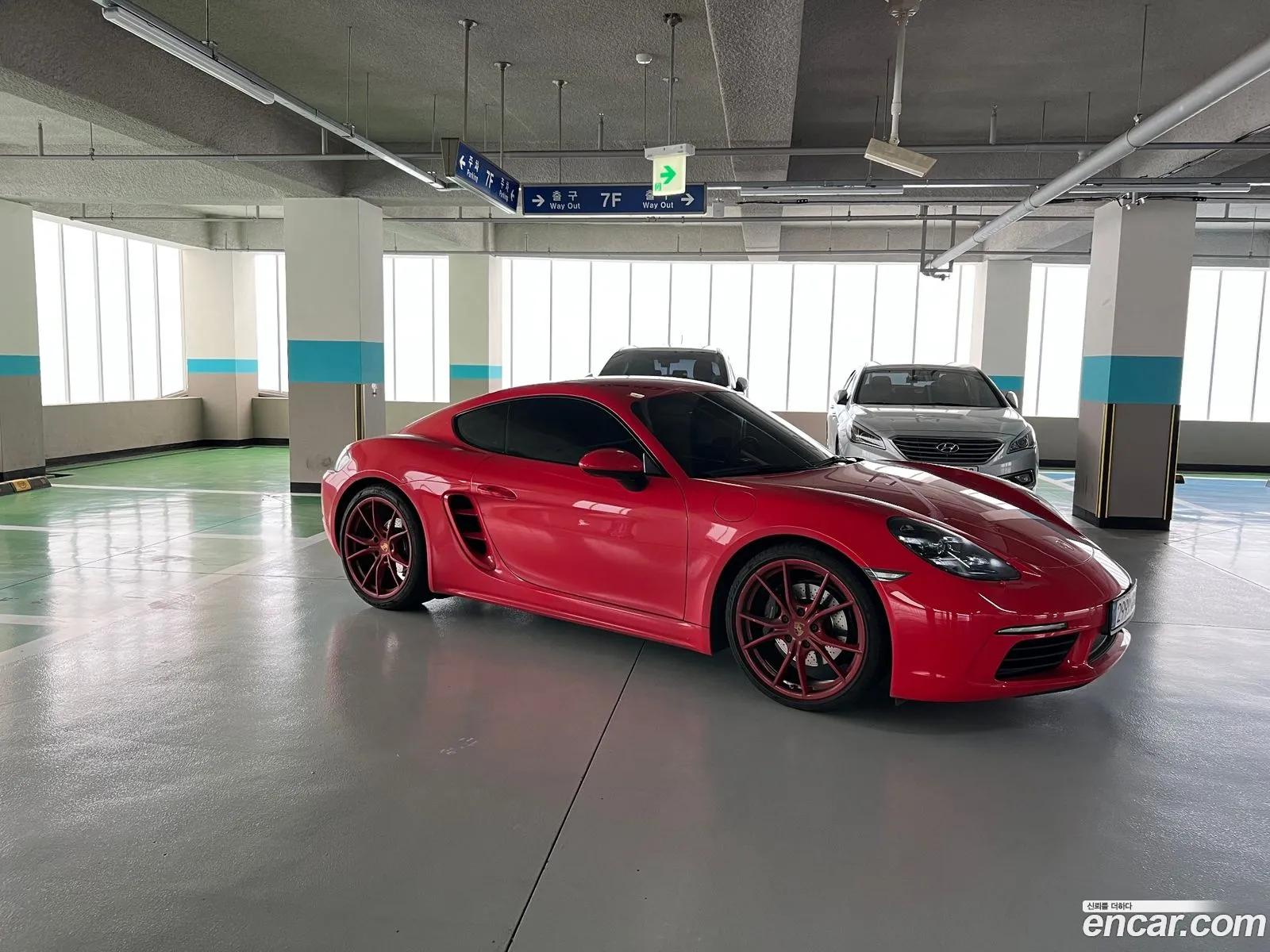 Porsche 718 20 2022 - фотография 14485489