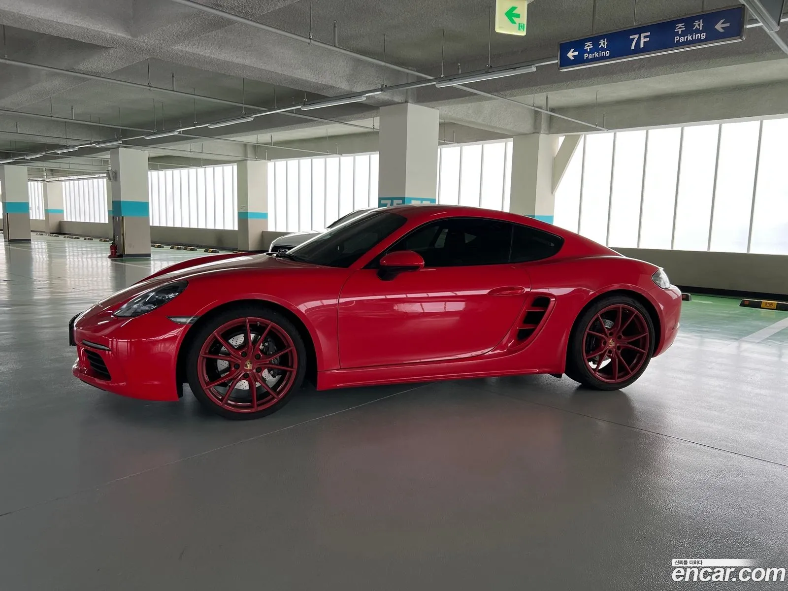 Porsche 718 20 2022 - фотография 14485491
