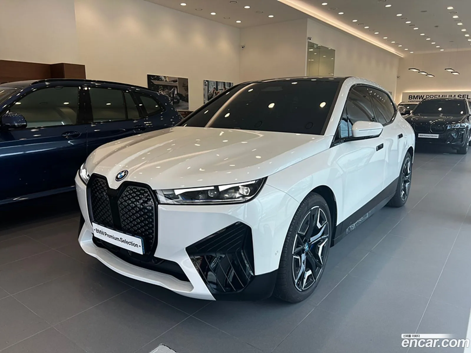 BMW Ix xDrive50 Sport Plus 2024 - фотография 124851
