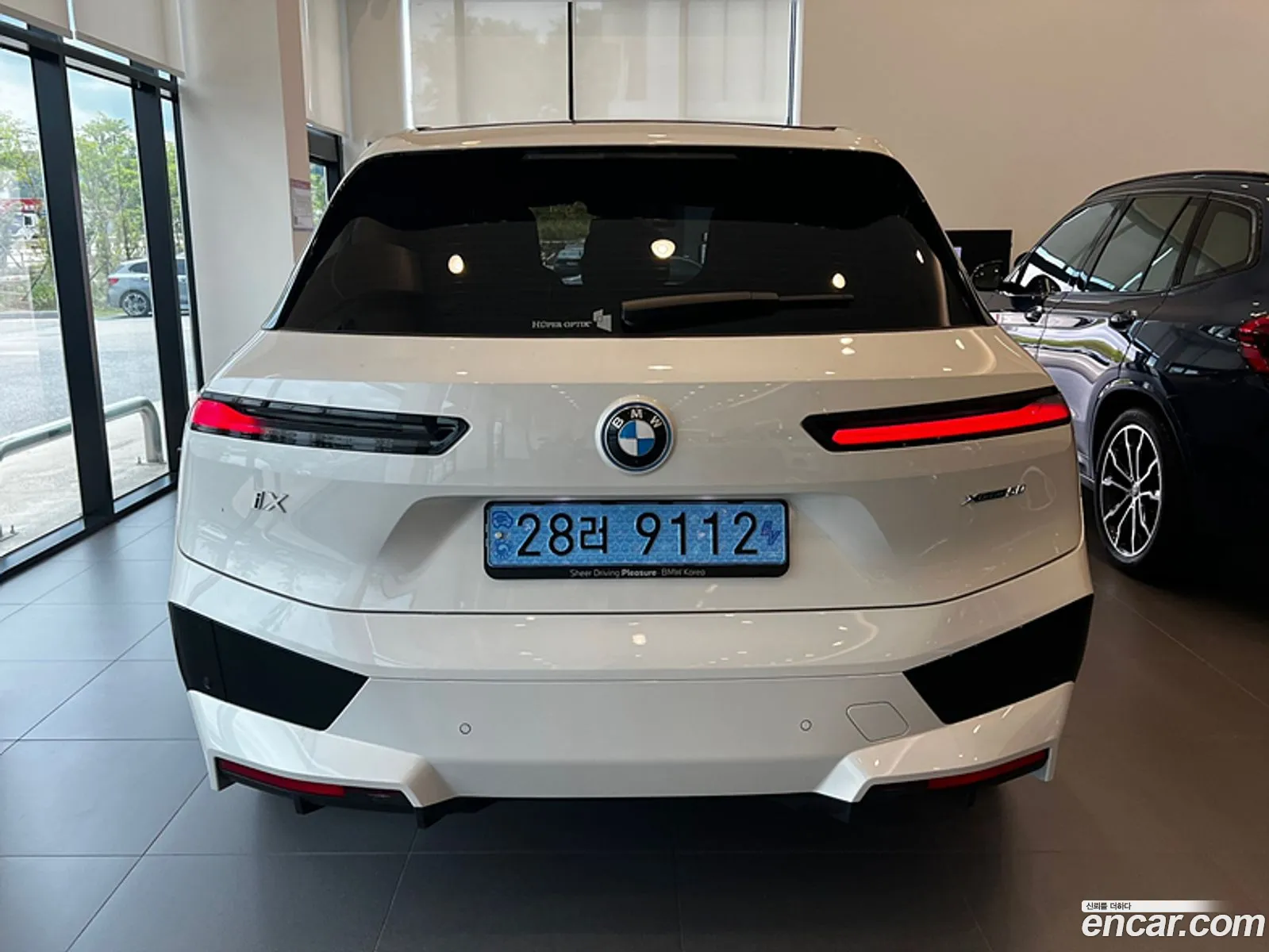 BMW Ix xDrive50 Sport Plus 2024 - фотография 124852