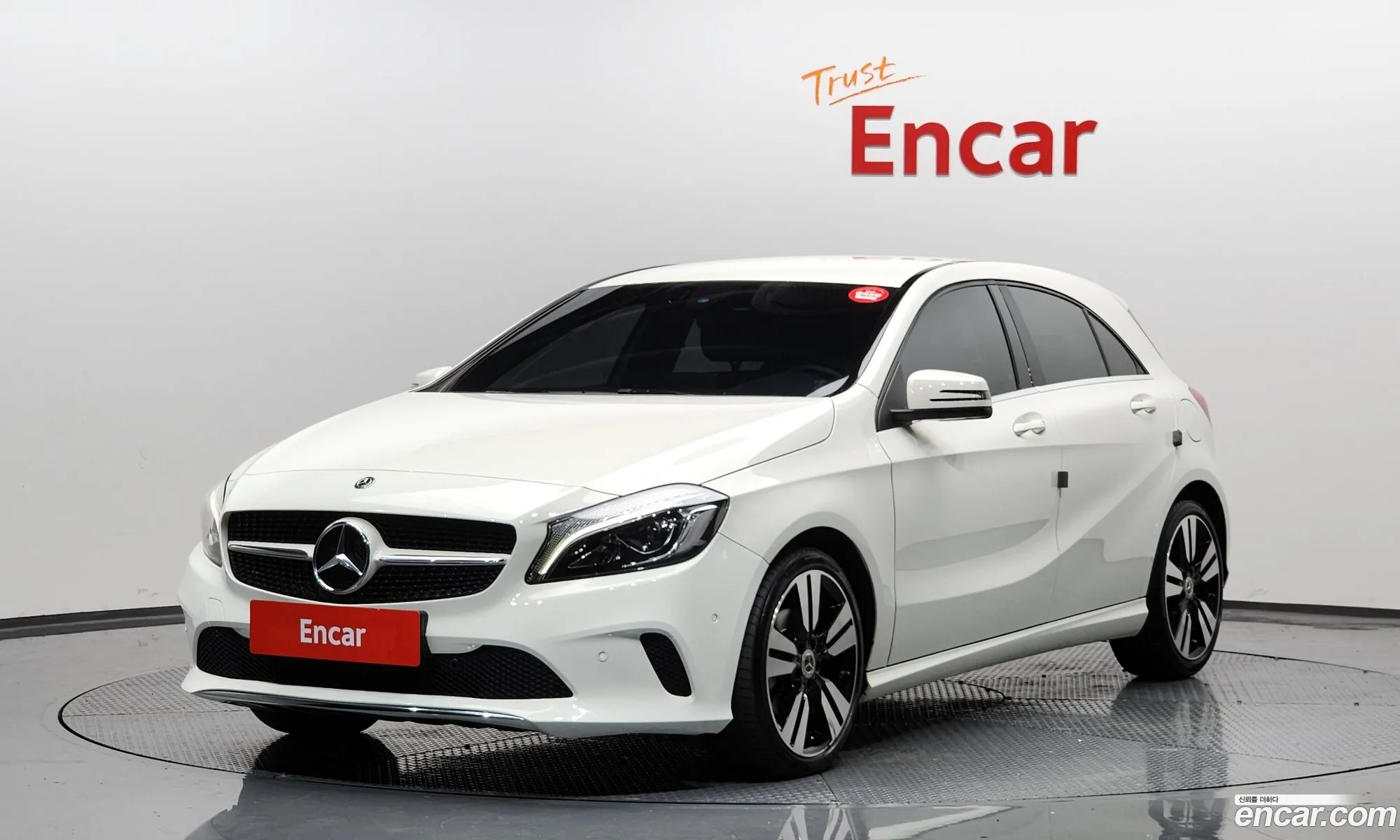 Mercedes-Benz A-Klasse A200 2018 - фотография 13468403