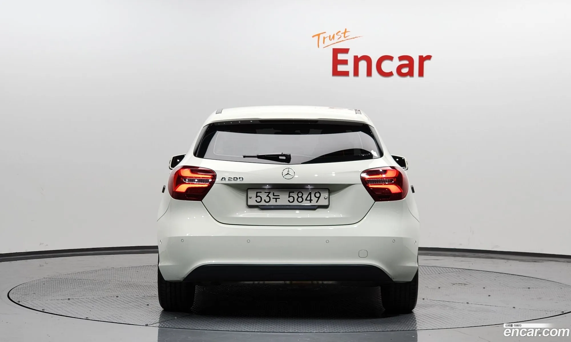 Mercedes-Benz A-Klasse A200 2018 - фотография 13468406