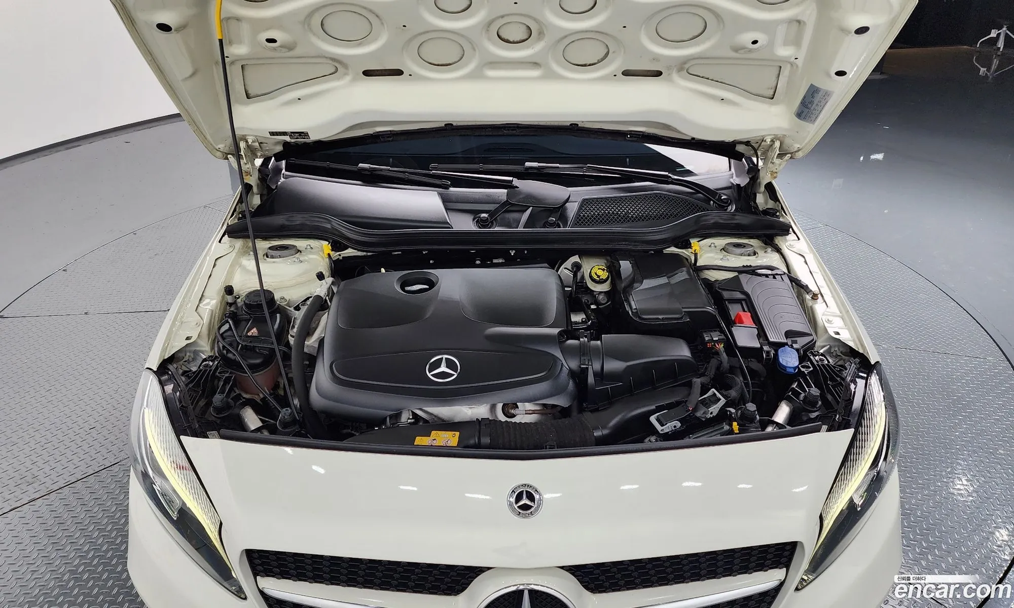 Mercedes-Benz A-Klasse A200 2018 - фотография 13468408