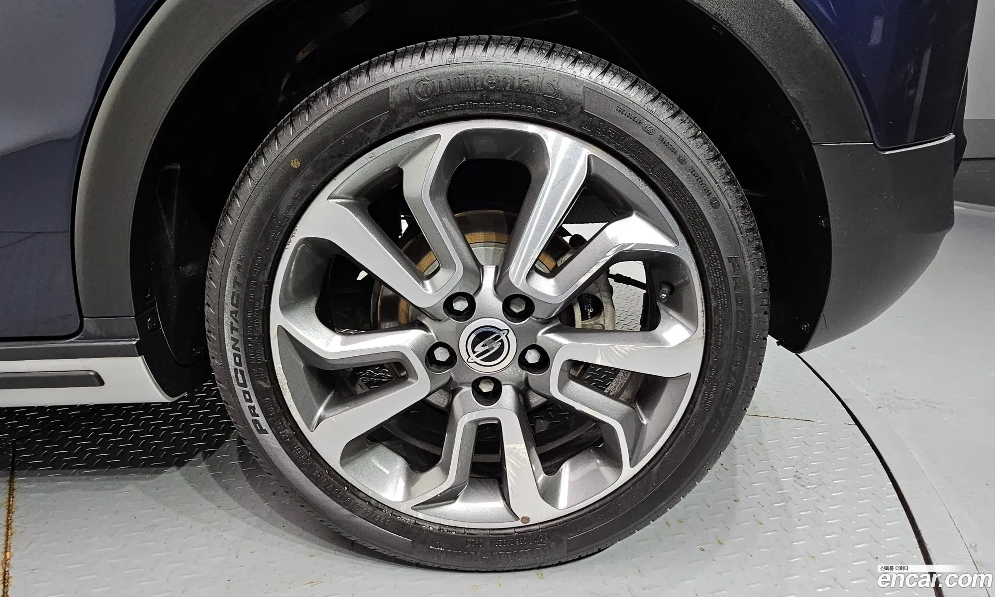 Ssangyong Tivoli Tivoli Lx 2Wd 2015 - фотография 17505254