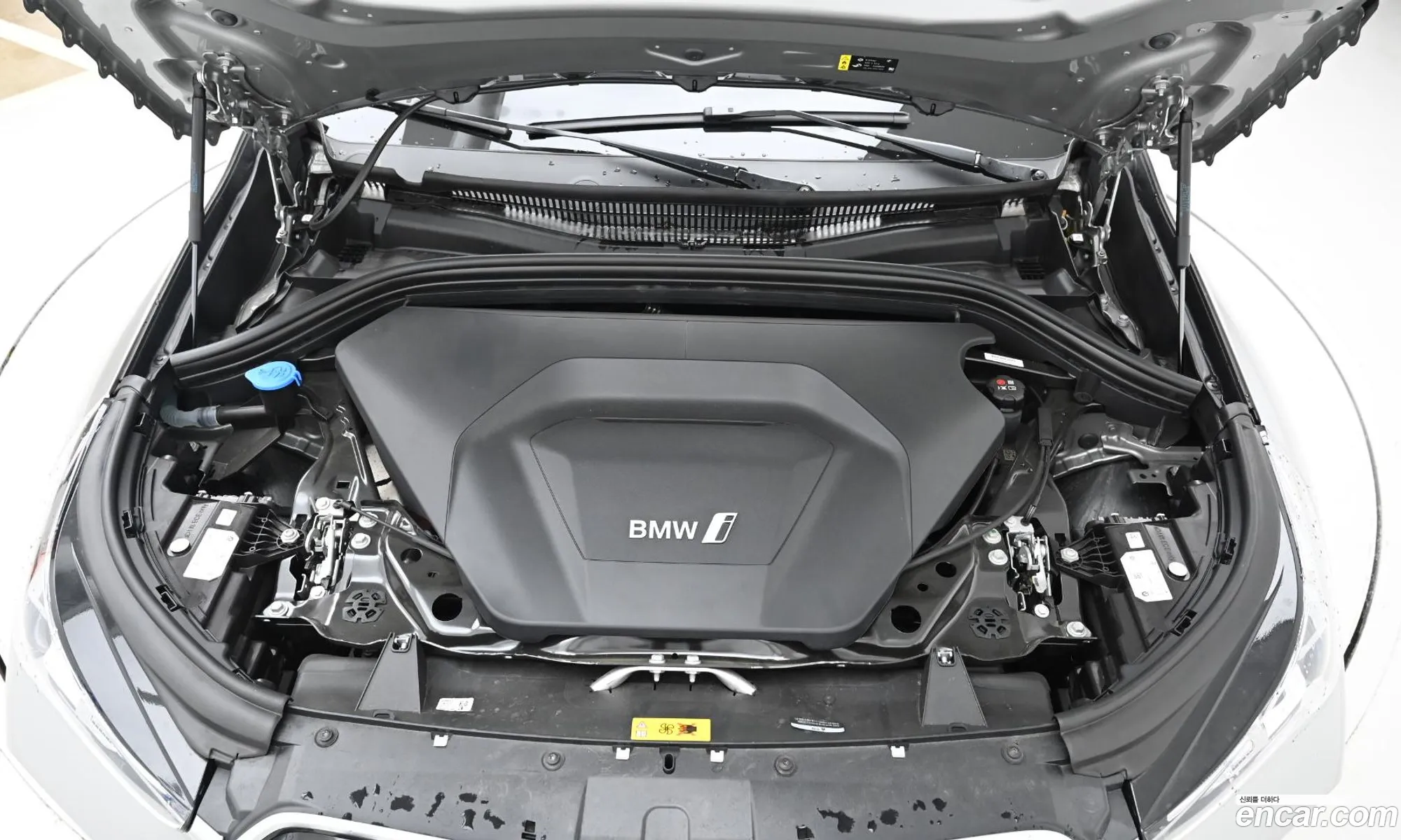 BMW Ix1 xDrive 30 M Sports 2023 - фотография 121903