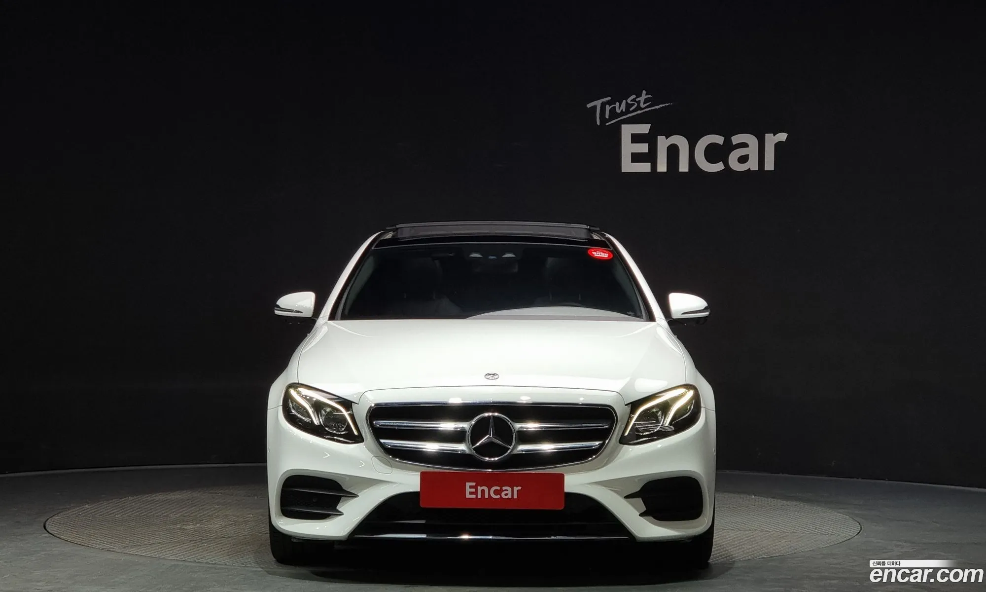 Mercedes-Benz E-Klasse E350D 2017 - фотография 14135238