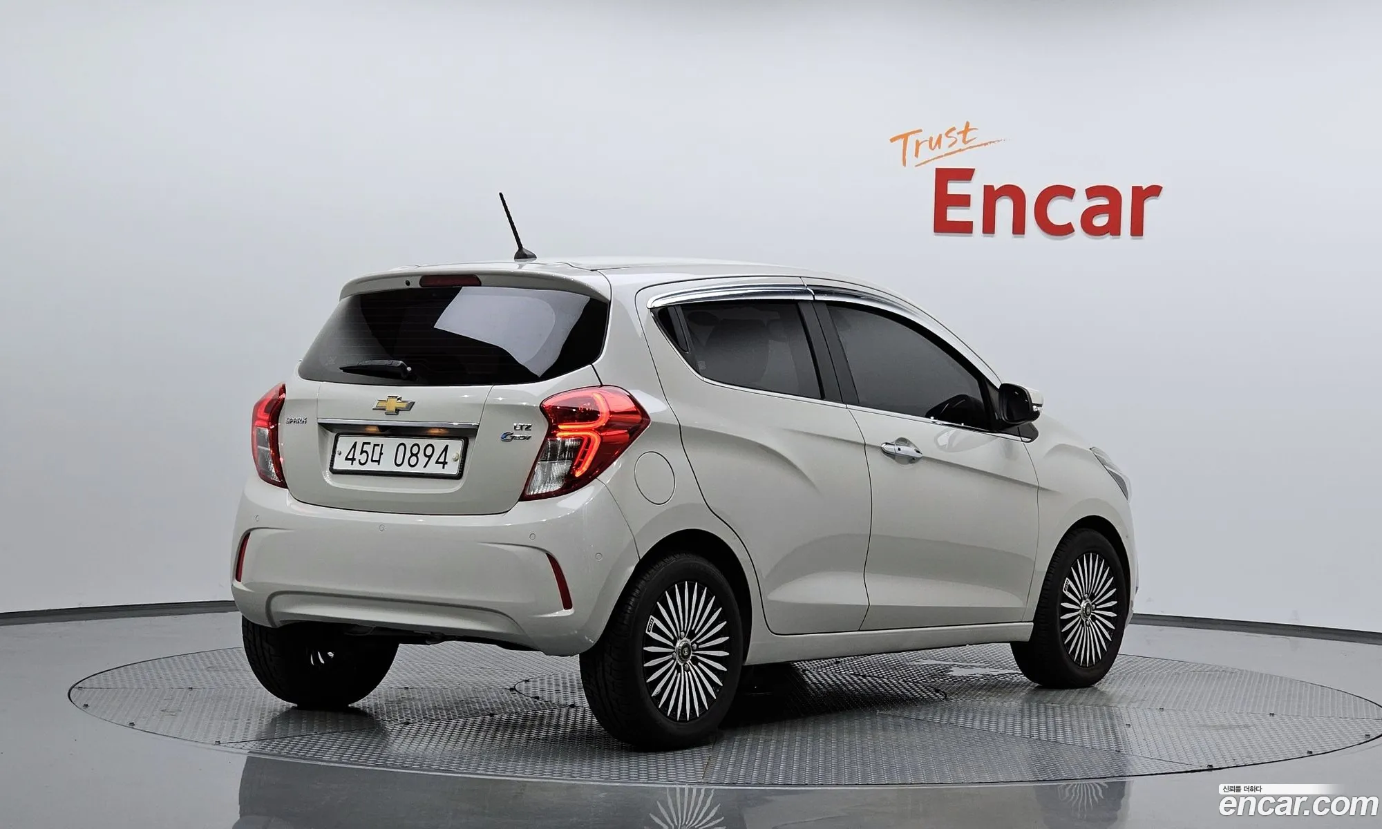 Chevrolet Spark Ltz 2016 - фотография 7522200