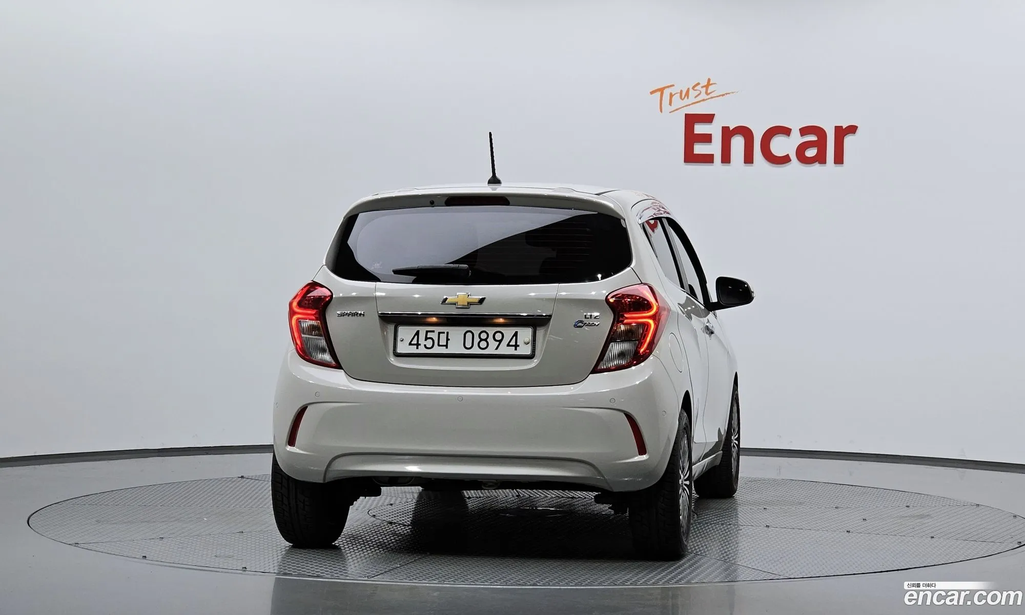 Chevrolet Spark Ltz 2016 - фотография 7522202