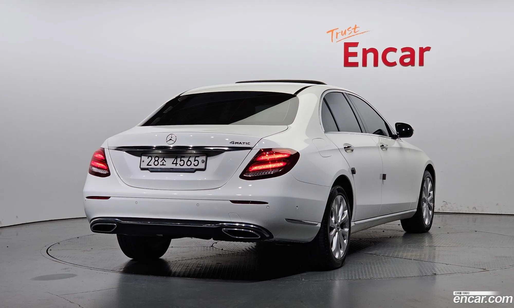 Mercedes-Benz E-Klasse V W213 S213 C238 E220D 4Matic Exclusive 2019 - фотография 13561503