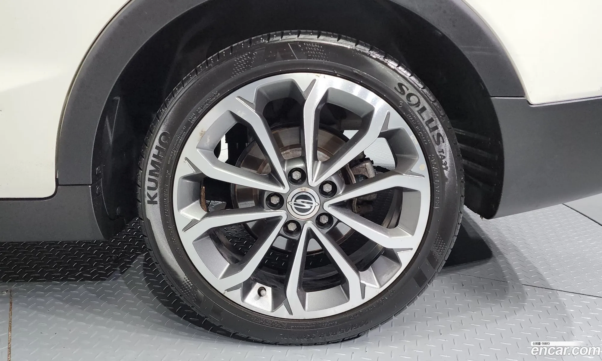 Ssangyong Tivoli Tivoli Diesel Rx 2Wd 2016 - фотография 17509971