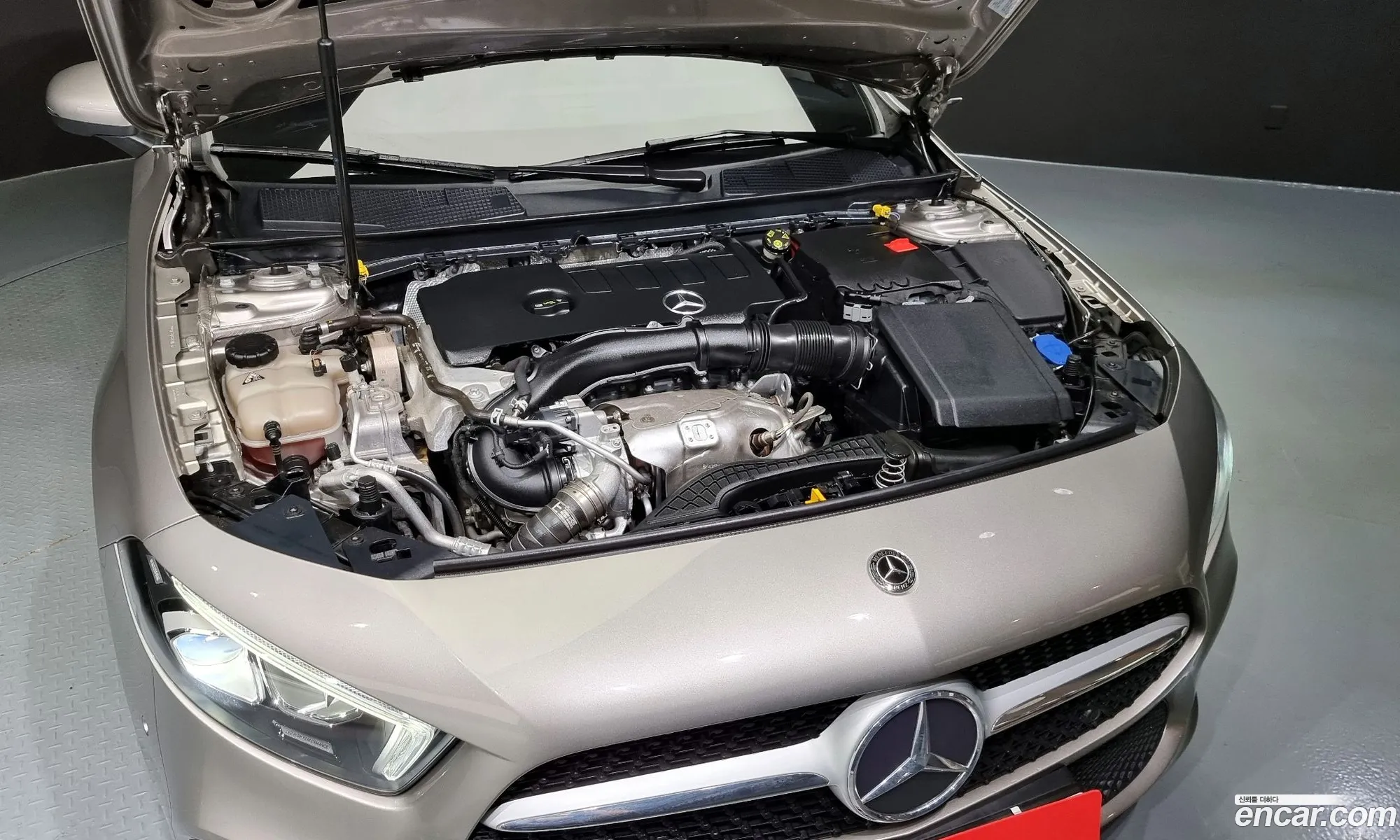 Mercedes-Benz A-Klasse Iv W177 A220 Hatchback 2019 - фотография 13468481