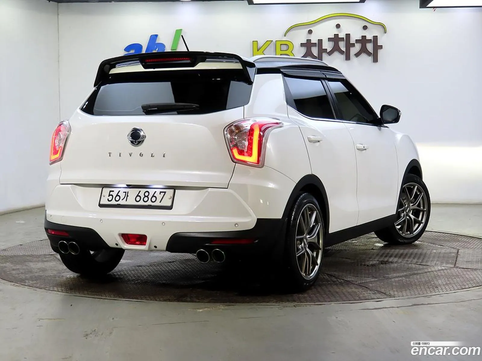 Ssangyong Tivoli Tivoli Lx 2Wd 2015 - фотография 17510524