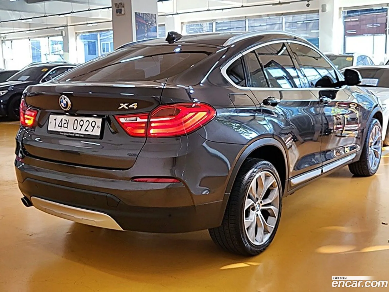 BMW X4 xDrive20D 2016 - фотография 98344