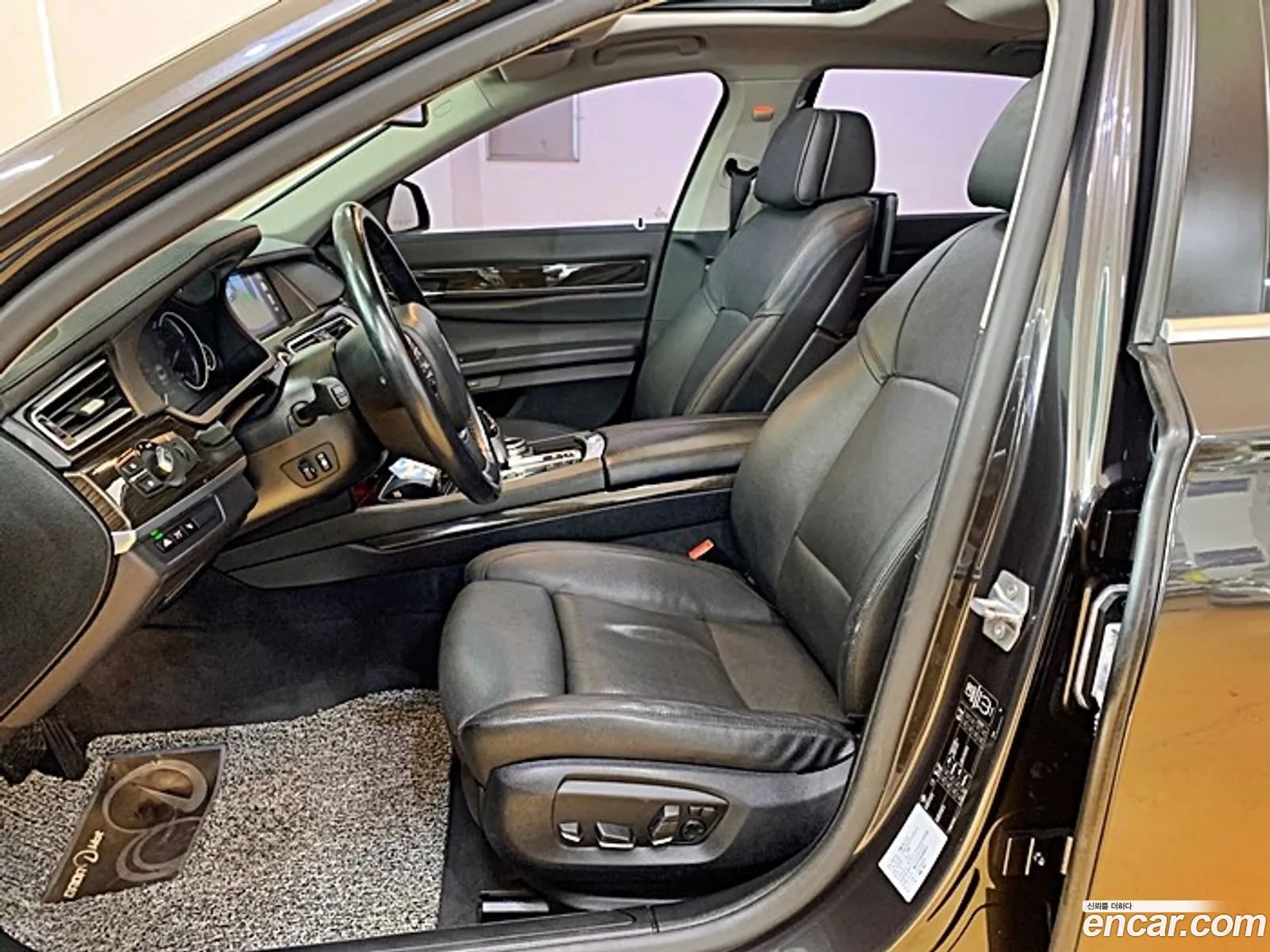 BMW 7Er 740Li 2015 - фотография 121938