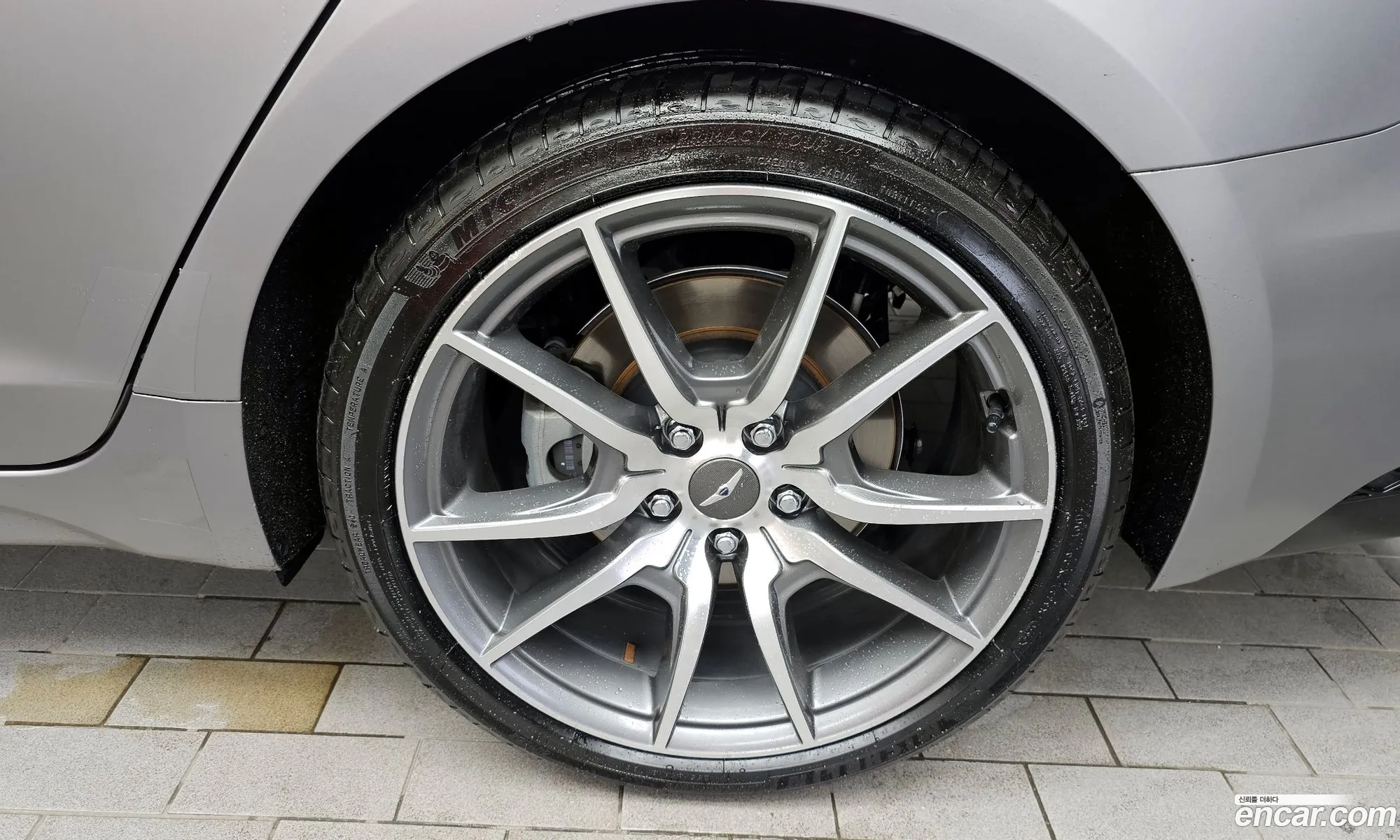 Genesis G70 Gasoline 20T 4Wd 2023 - фотография 114331