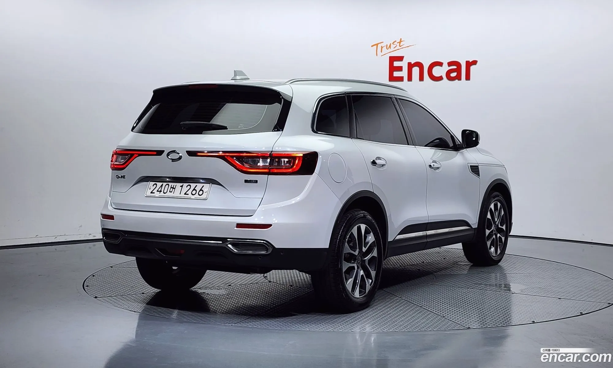 Renault Samsung Qm6 Diesel 2Wd Re Signature 2018 - фотография 4361275