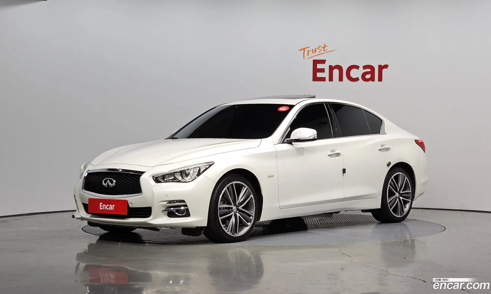 Infiniti Q50 22D Premium 2016 - фотография 3992256