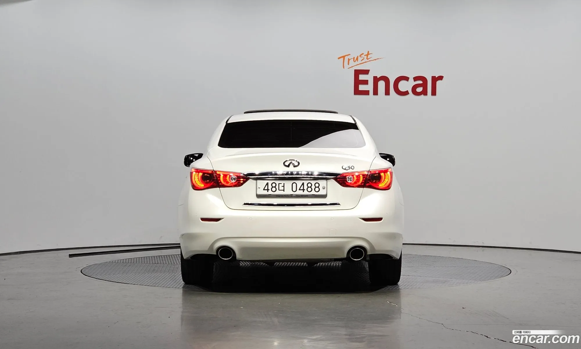 Infiniti Q50 22D Premium 2016 - фотография 3992259