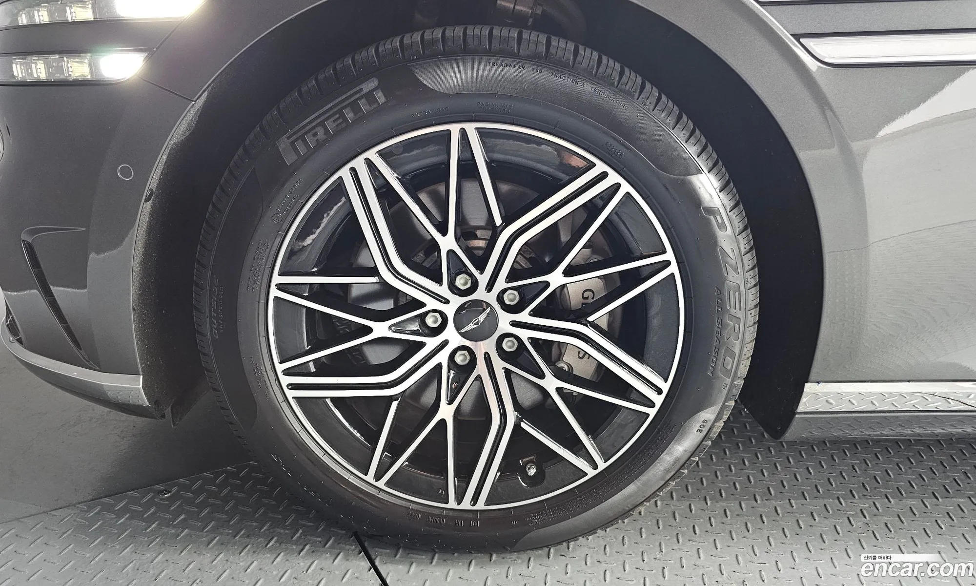 Genesis G90 Gasoline 35 Turbo Awd 2022 - фотография 93686