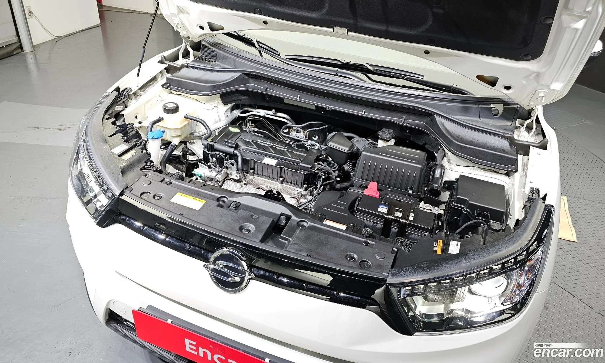 Ssangyong Tivoli Tivoli Lx 2Wd 2017 - фотография 17509960