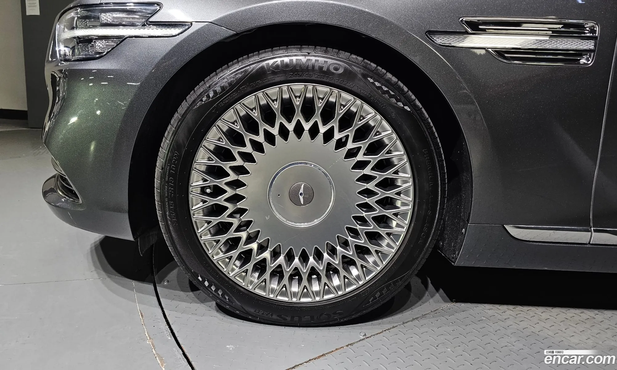 Genesis G90 I 38 Awd 2019 - фотография 93698