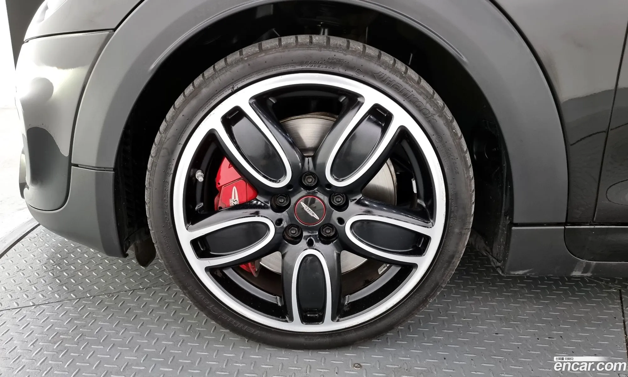 Mini Cooper Jcw 2019 - фотография 4609771