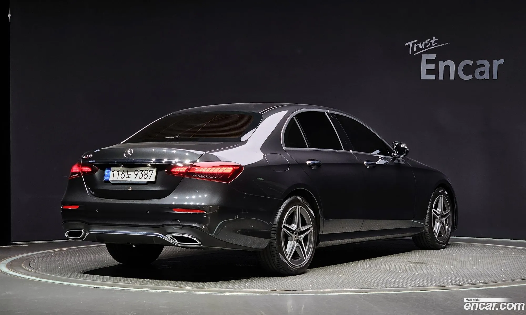 Mercedes-Benz E-Klasse E250 Amg Line 2023 - фотография 13622570