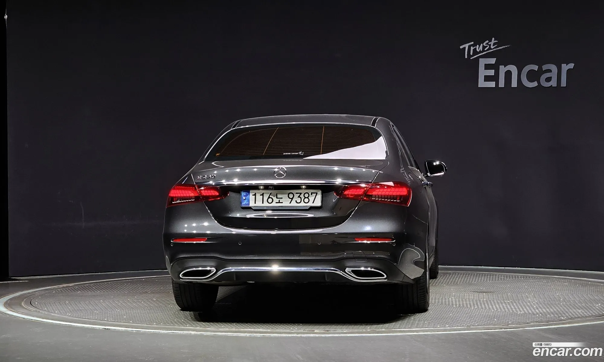 Mercedes-Benz E-Klasse E250 Amg Line 2023 - фотография 13622572