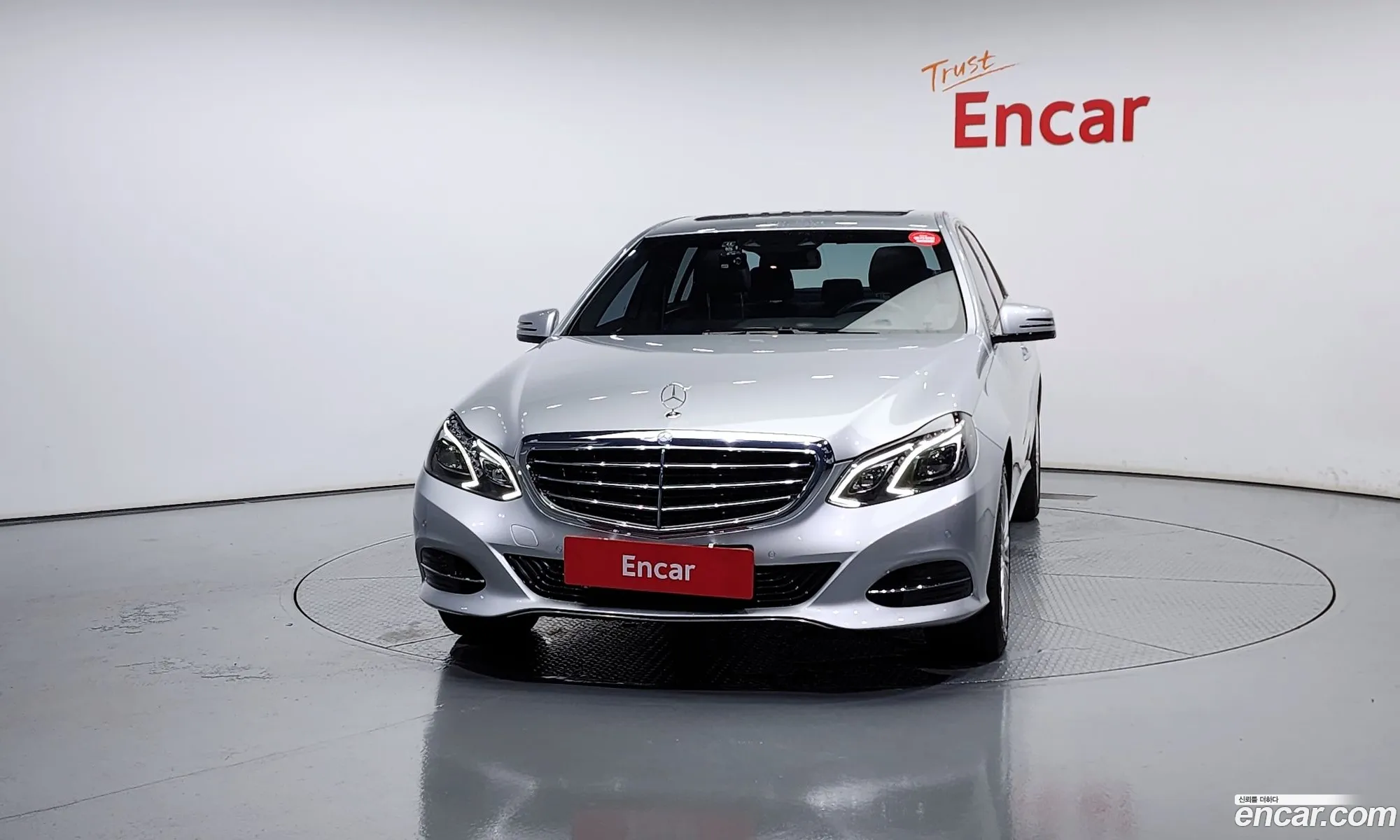Mercedes-Benz E-Klasse E300 Elegance 2015 - фотография 13992682