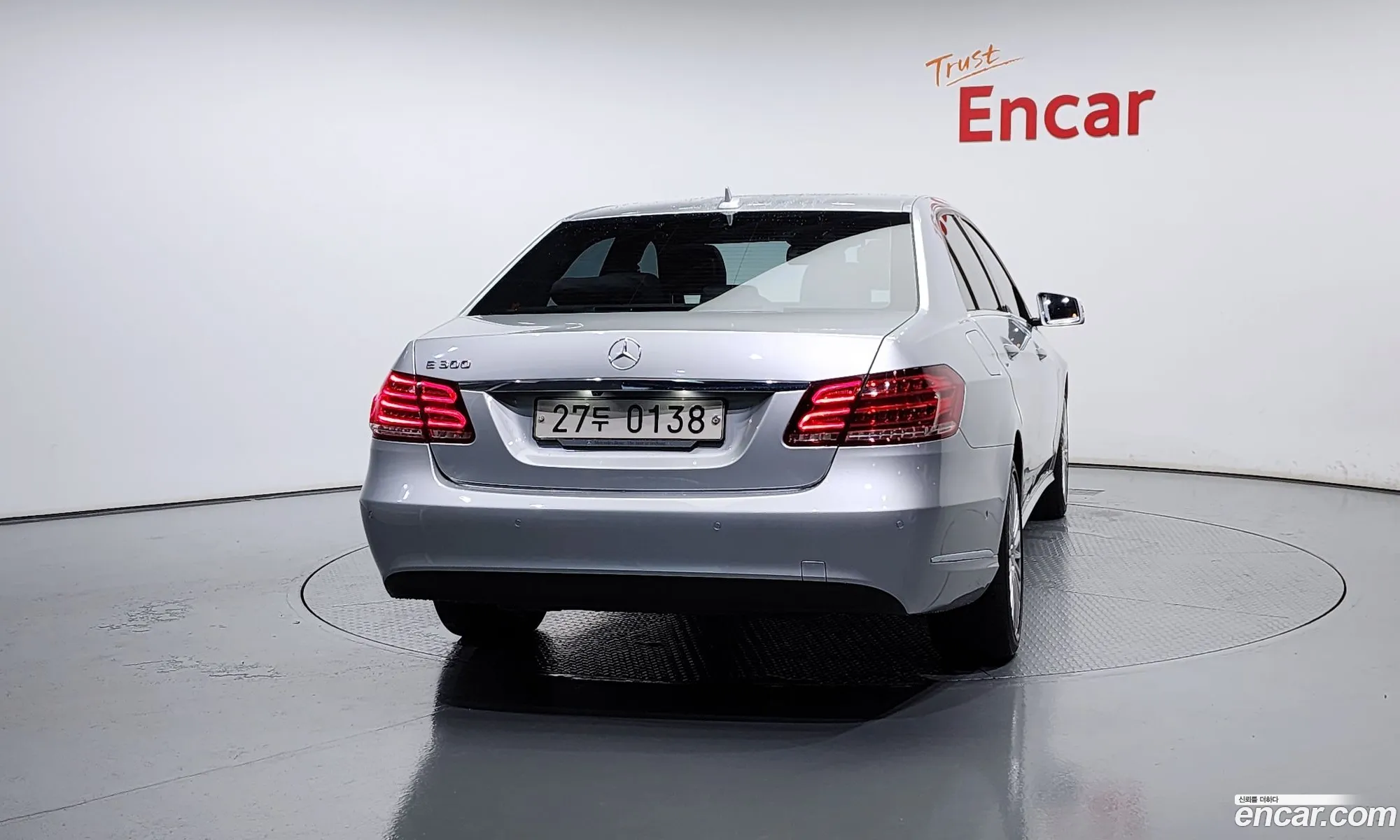 Mercedes-Benz E-Klasse E300 Elegance 2015 - фотография 13992683