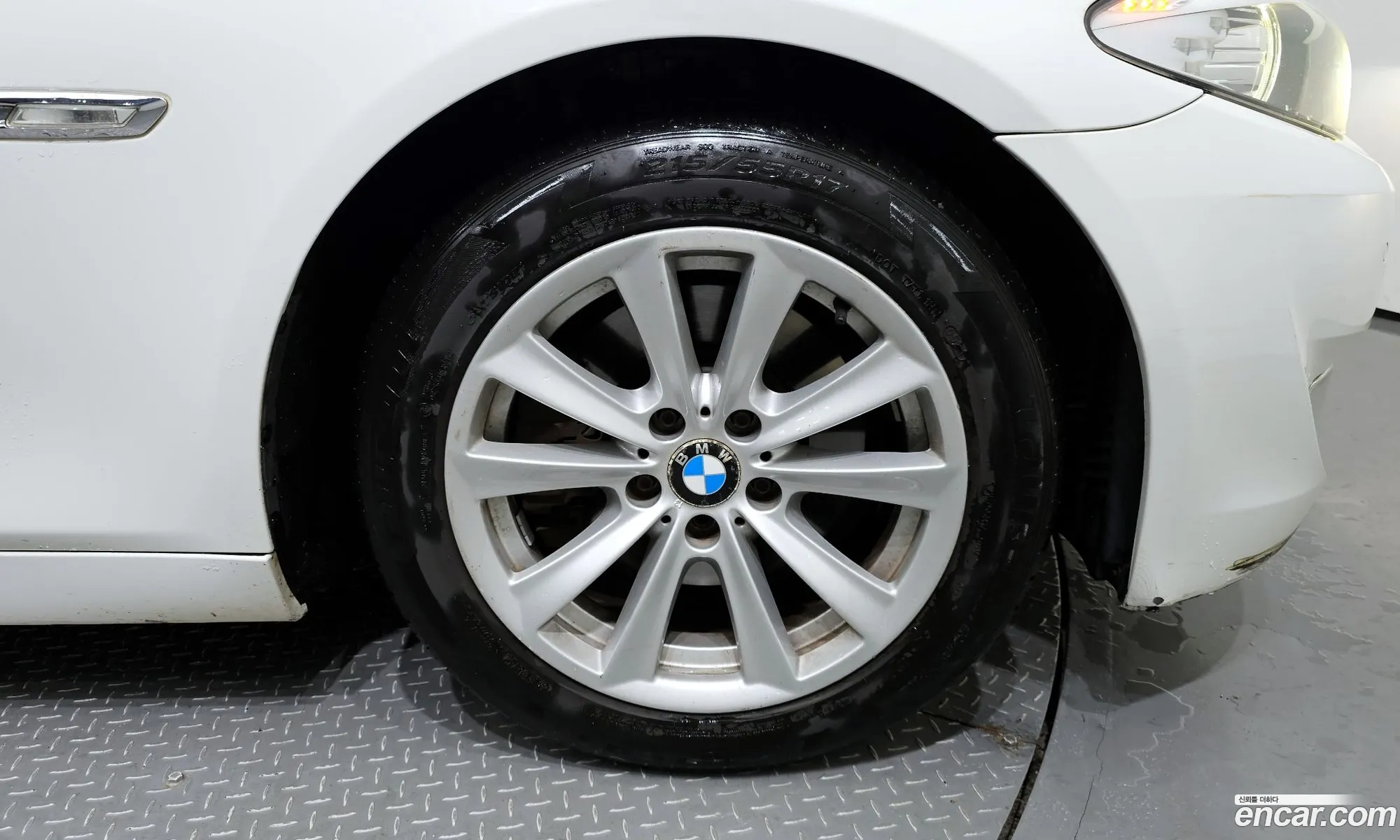 BMW 5Er Vi F10F11F07 520D 2011 - фотография 905603