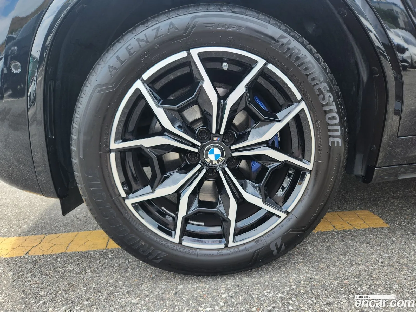 BMW X4 xDrive20I M Sports 2023 - фотография 901169