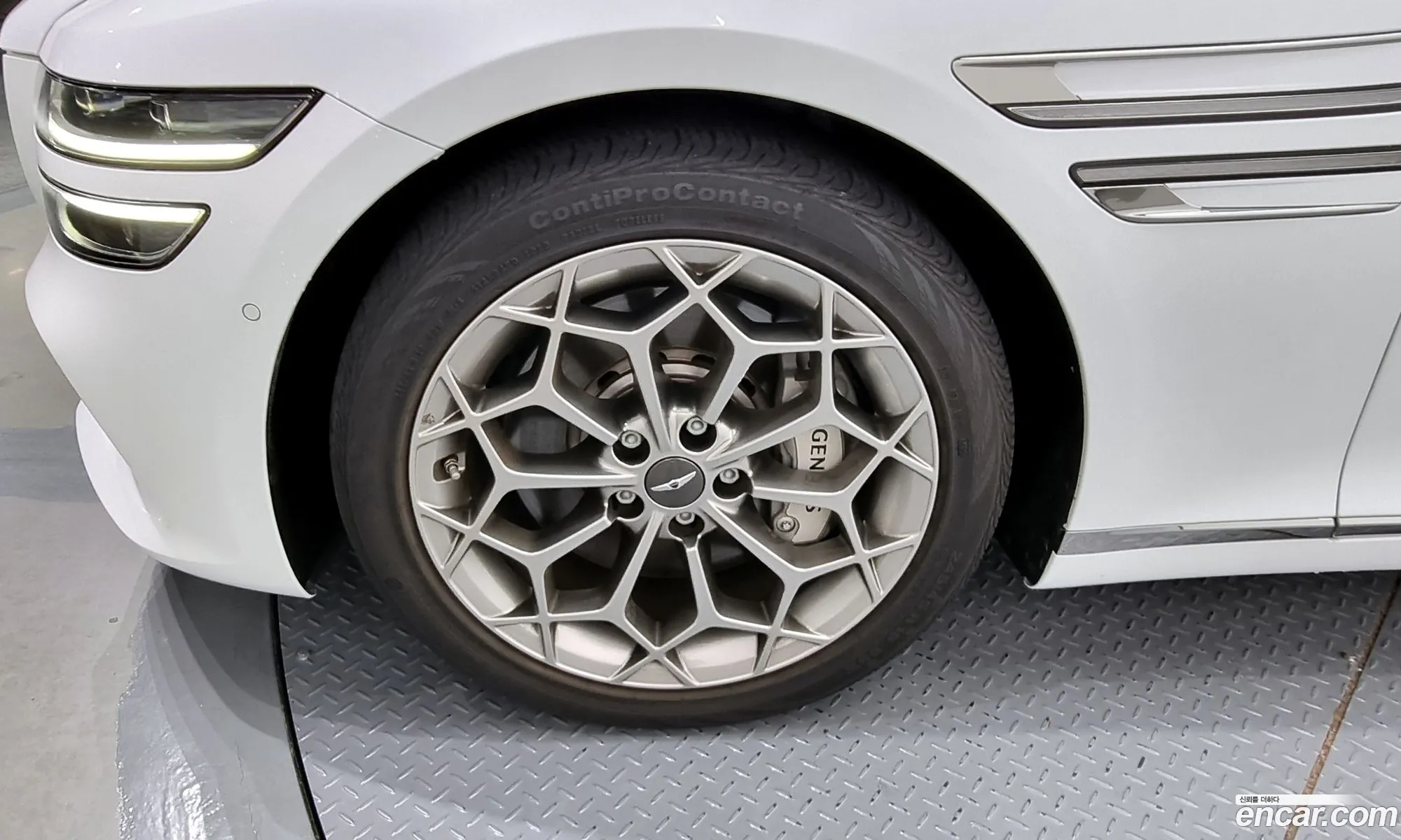Genesis G80 Ii Gasoline 25 Turbo Awd 2022 - фотография 156289
