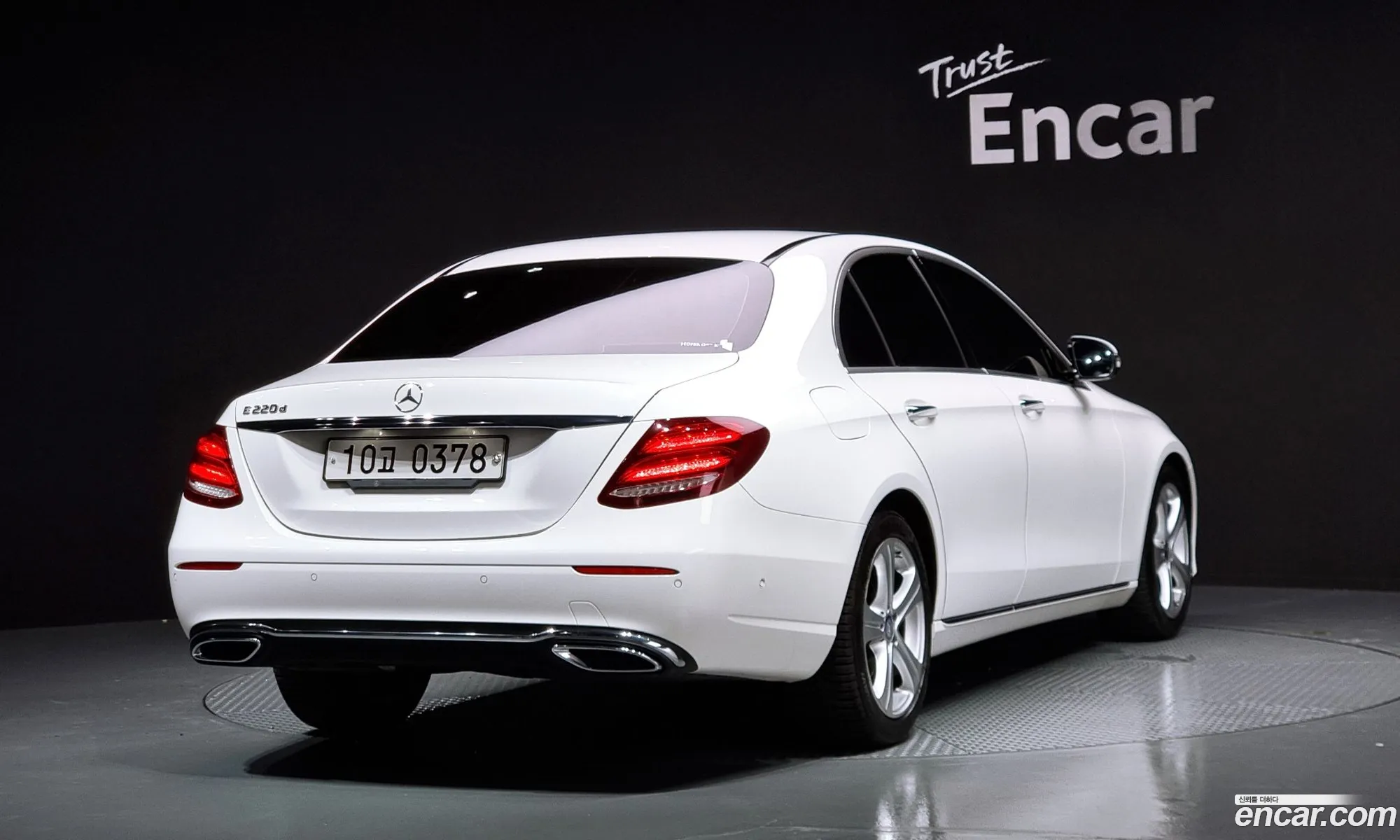 Mercedes-Benz E-Klasse E220D Avant Garde 2017 - фотография 18641255