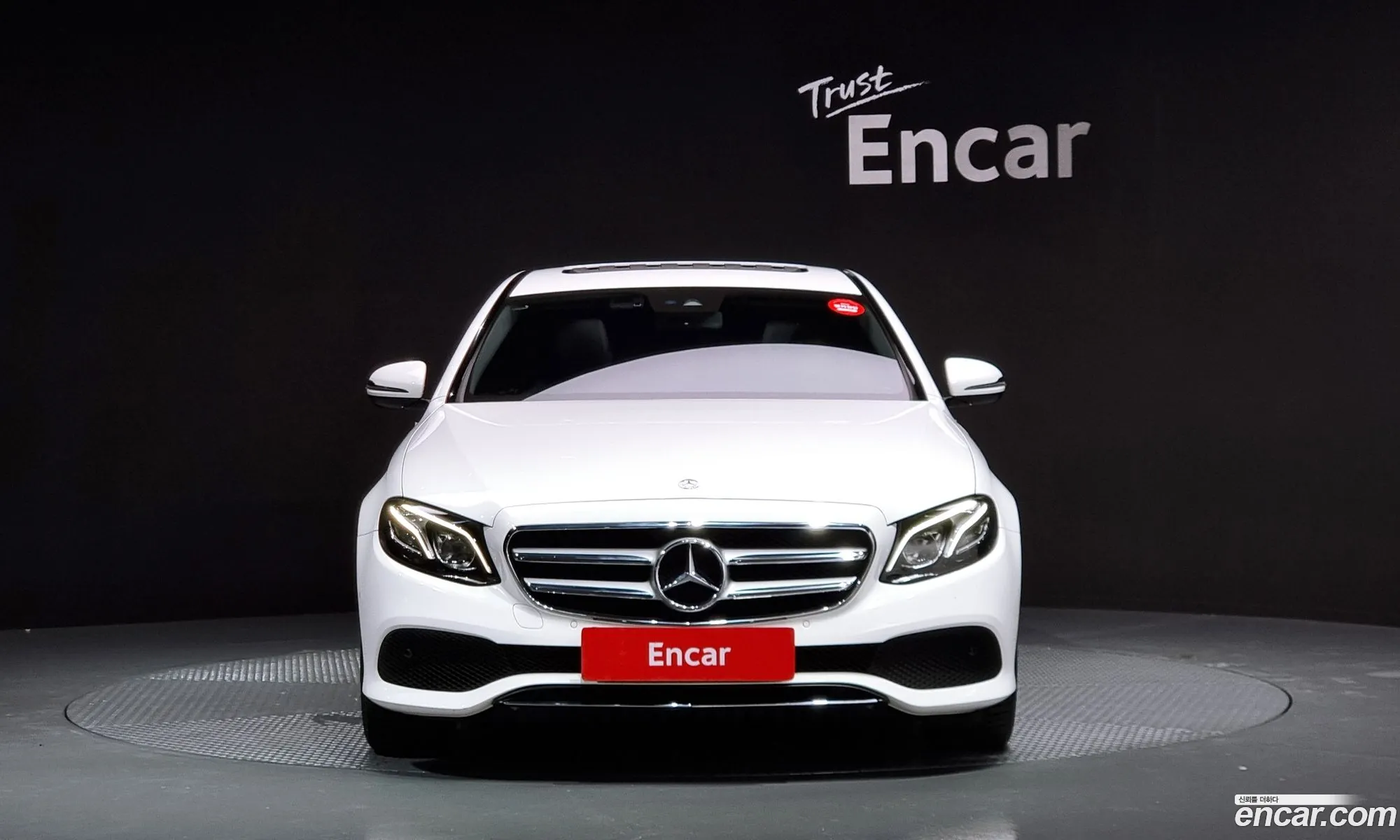 Mercedes-Benz E-Klasse E220D Avant Garde 2017 - фотография 18641256