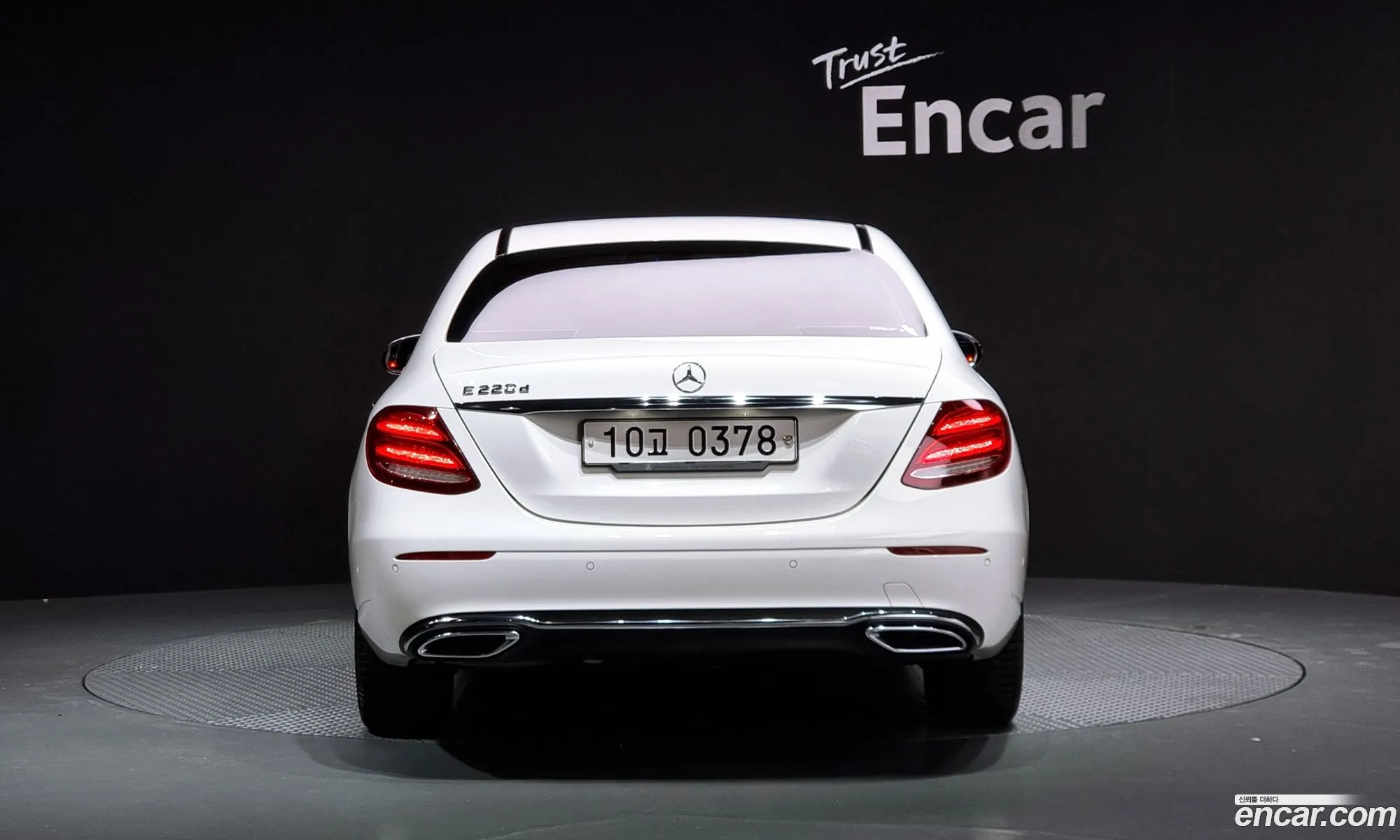 Mercedes-Benz E-Klasse E220D Avant Garde 2017 - фотография 18641257